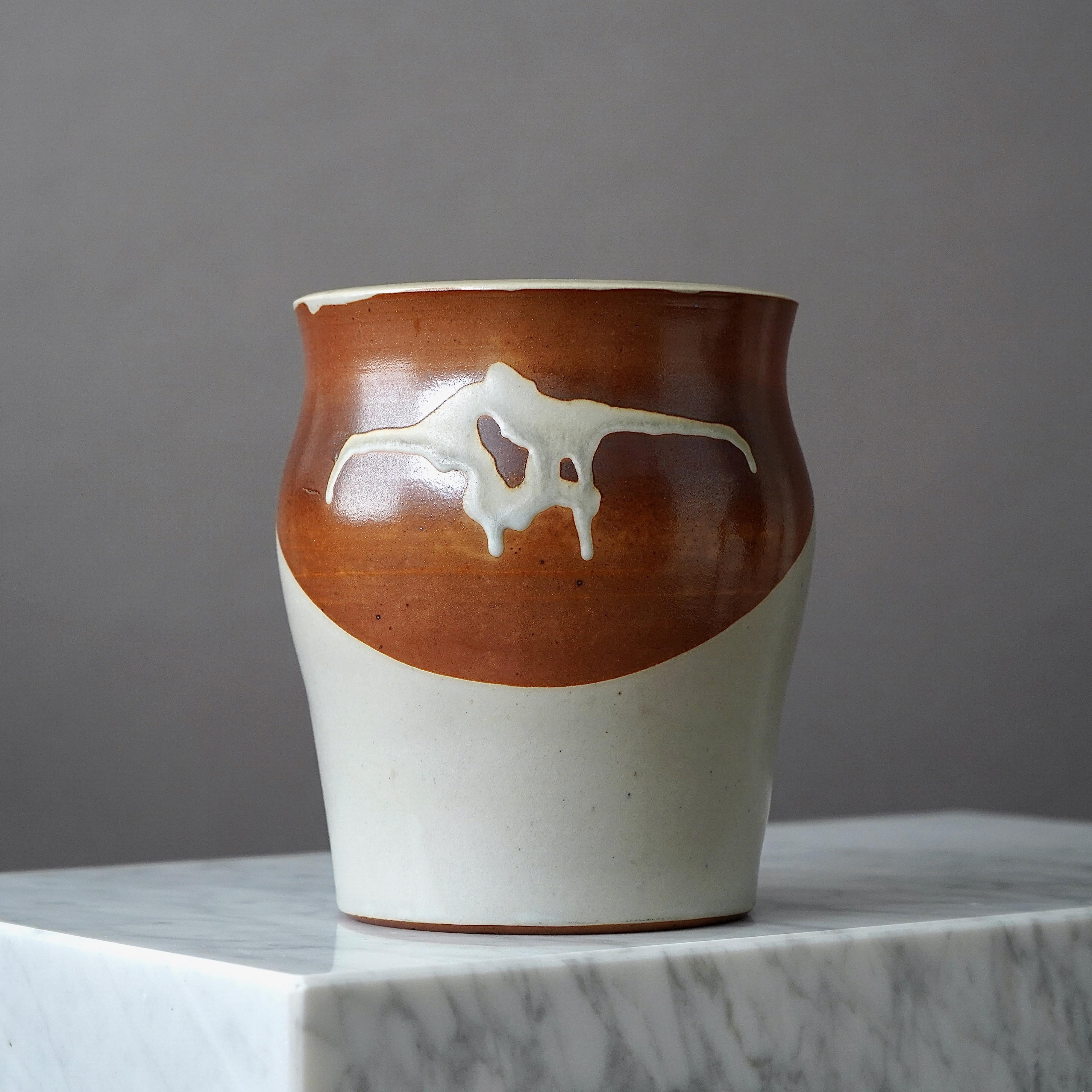 Mid-Century Modern Vase en grès du céramiste suédois Rolf Palm, 1985 en vente