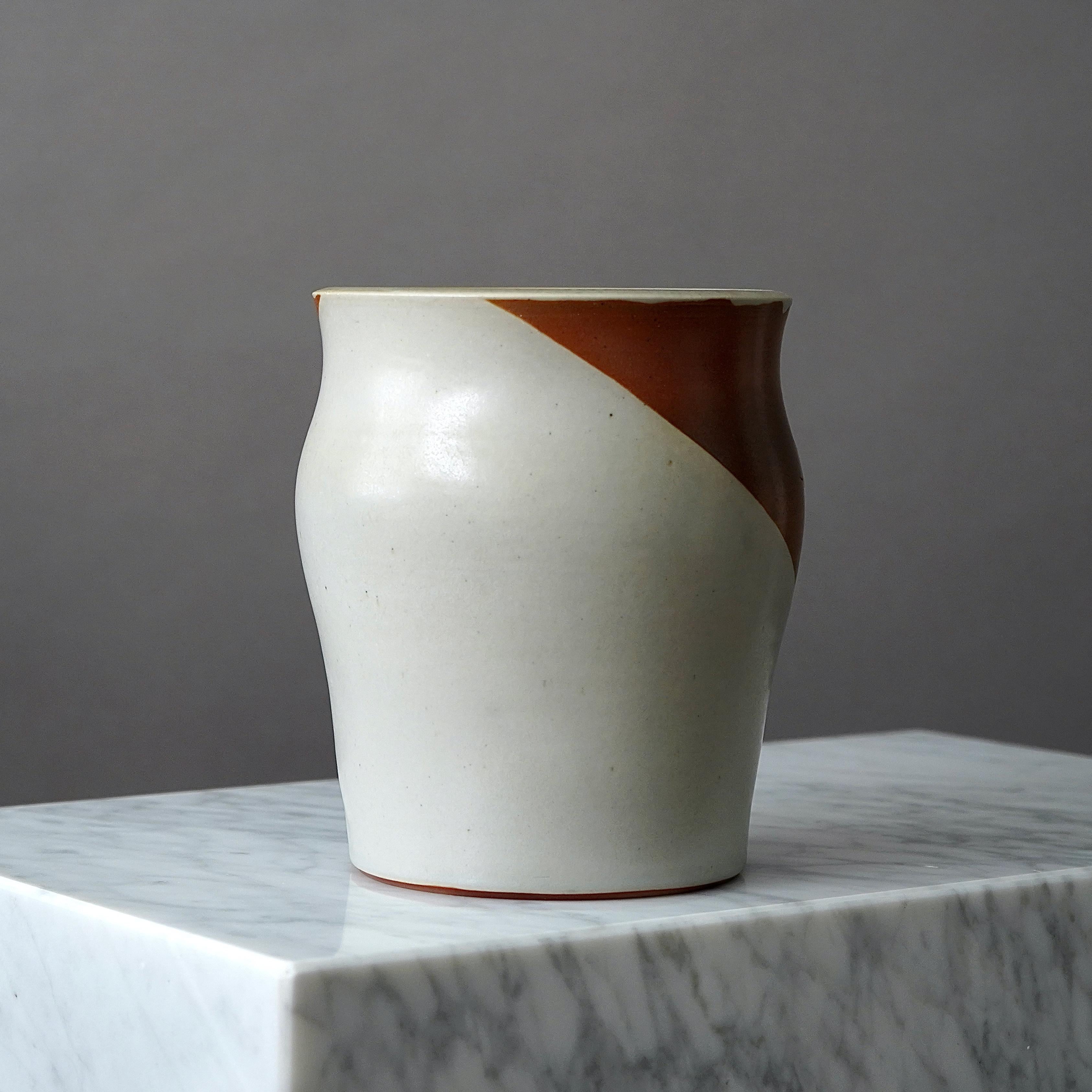 Late 20th Century Stoneware Vase by Swedish Ceramist Rolf Palm, 1985 For Sale