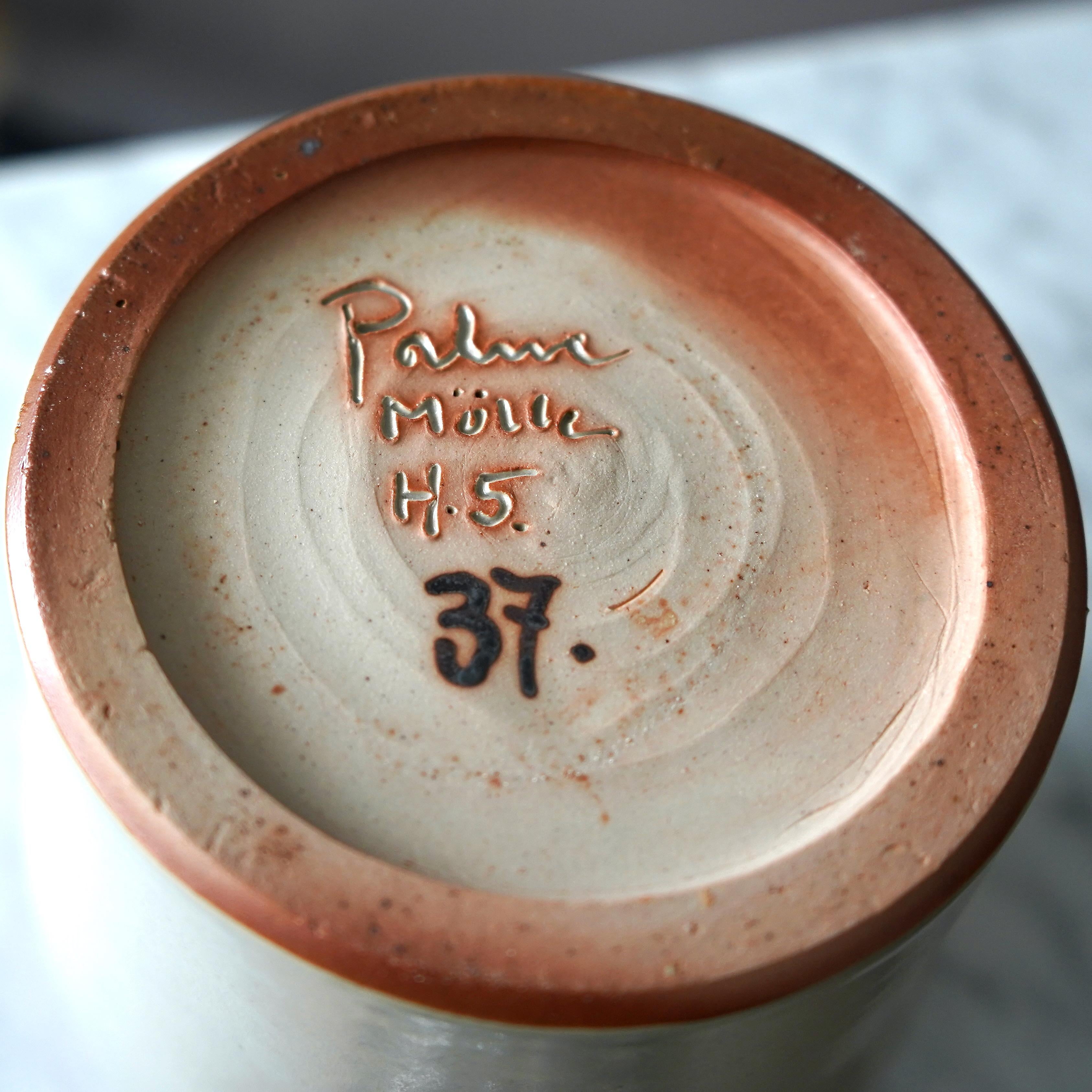 Stoneware Vase by Swedish Ceramist Rolf Palm, 1985 For Sale 1