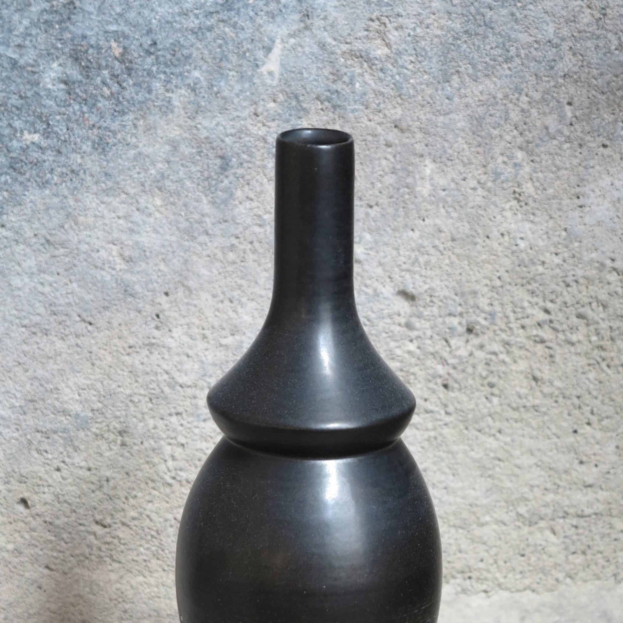 Moderne Vase en grès Corps de Cica Gomez en vente