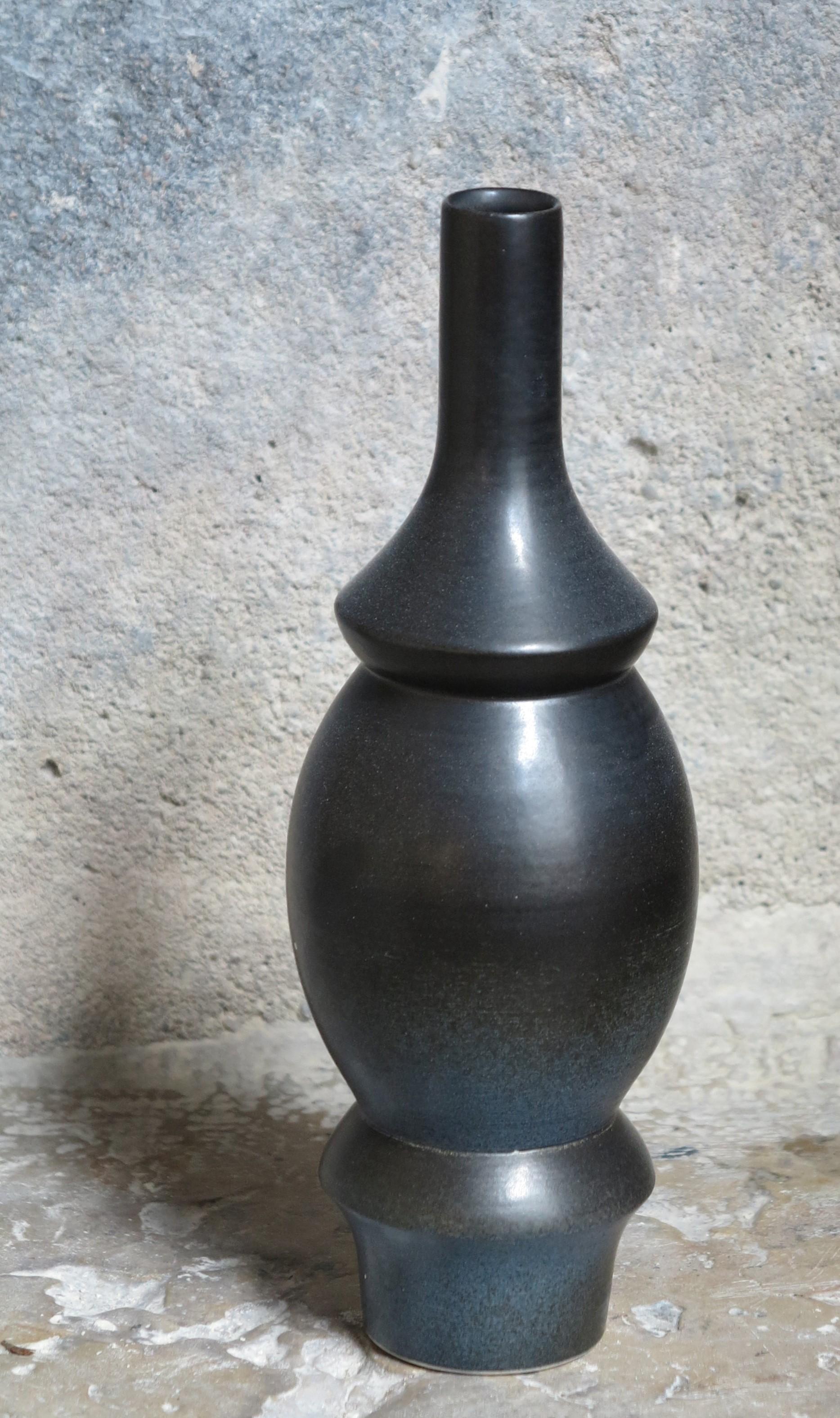 Stoneware Vase Corps by Cica Gomez In New Condition For Sale In Geneve, CH