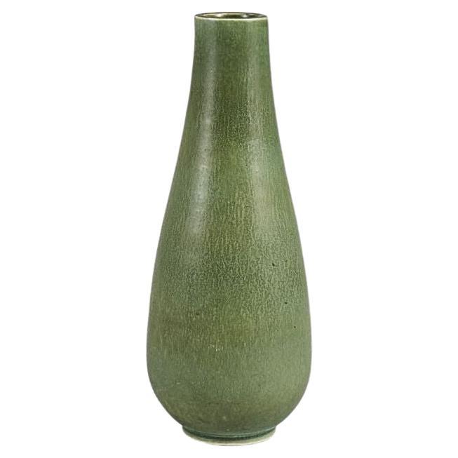 Vase aus Steinzeug mit schöner grüner Glasur von Gunnar Nylund, Schweden, Mitte des 19. Jahrhunderts