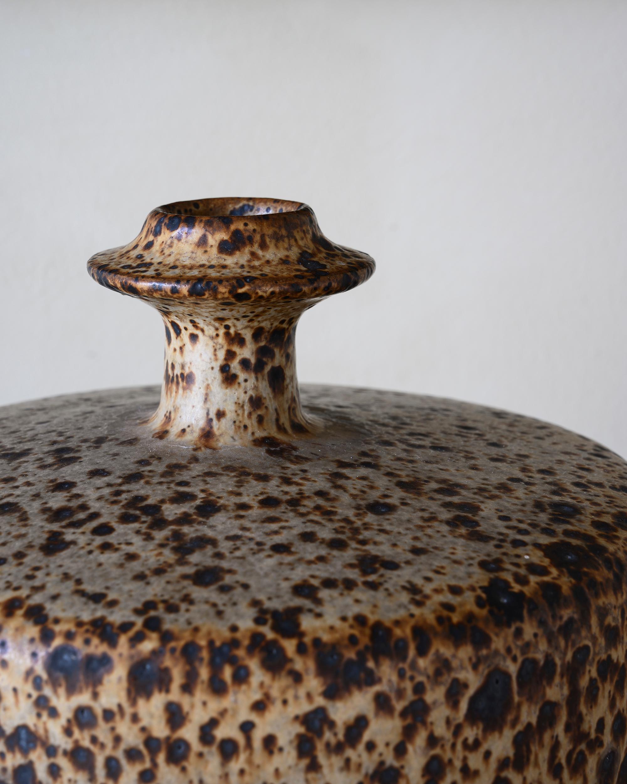 Vase aus Steingut, „Rosa Palme“ (Schwedisch) im Angebot
