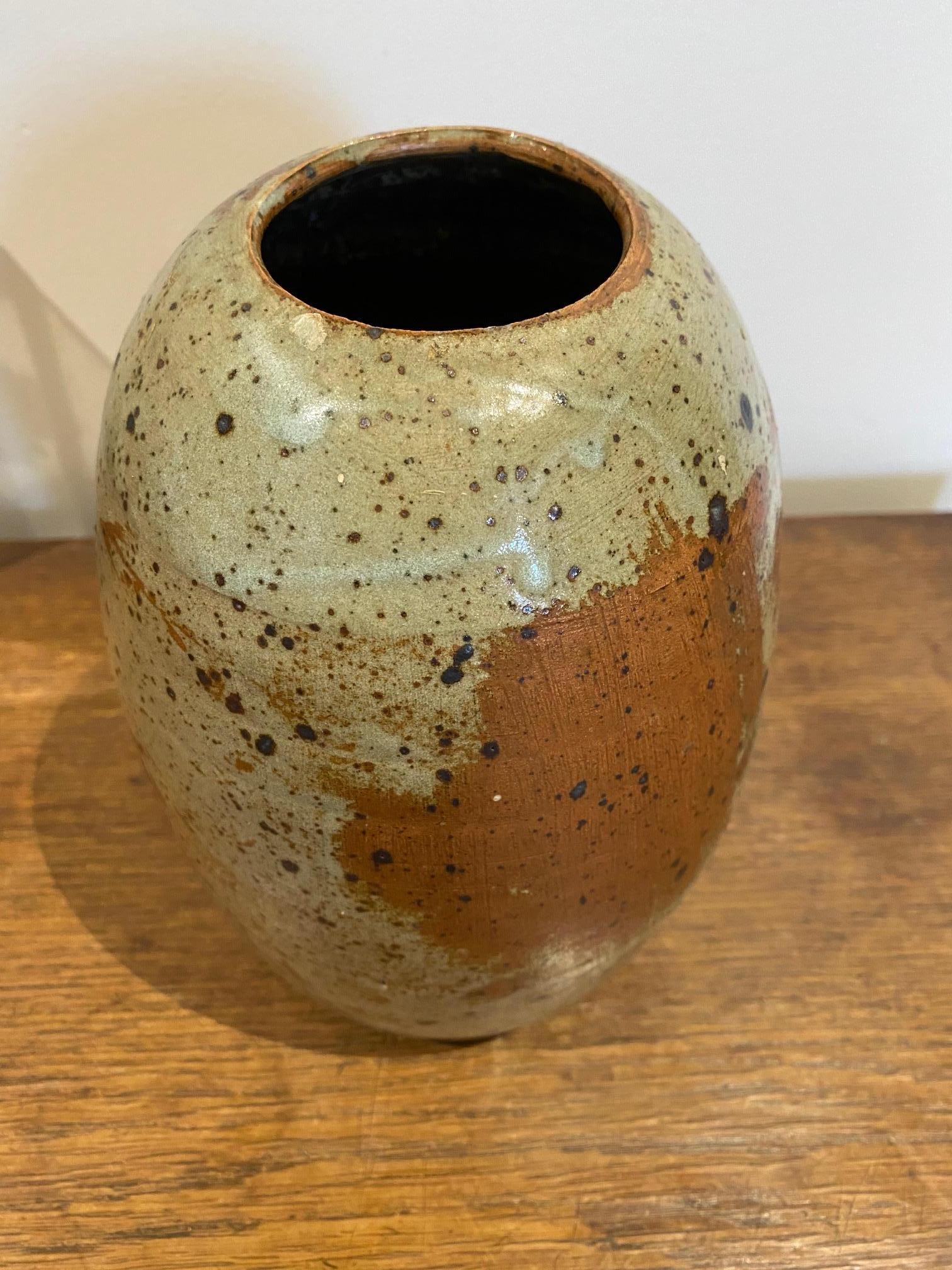 Stoneware Vase Signed Ginette Solorzano In Good Condition For Sale In Brooklyn, NY