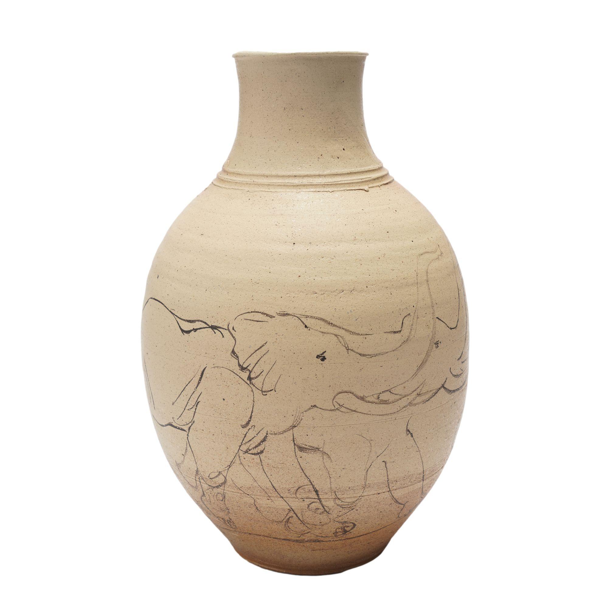 Stoneware vase with elephant sketch by Bruce Howdle, 1980's In Excellent Condition For Sale In Kenilworth, IL