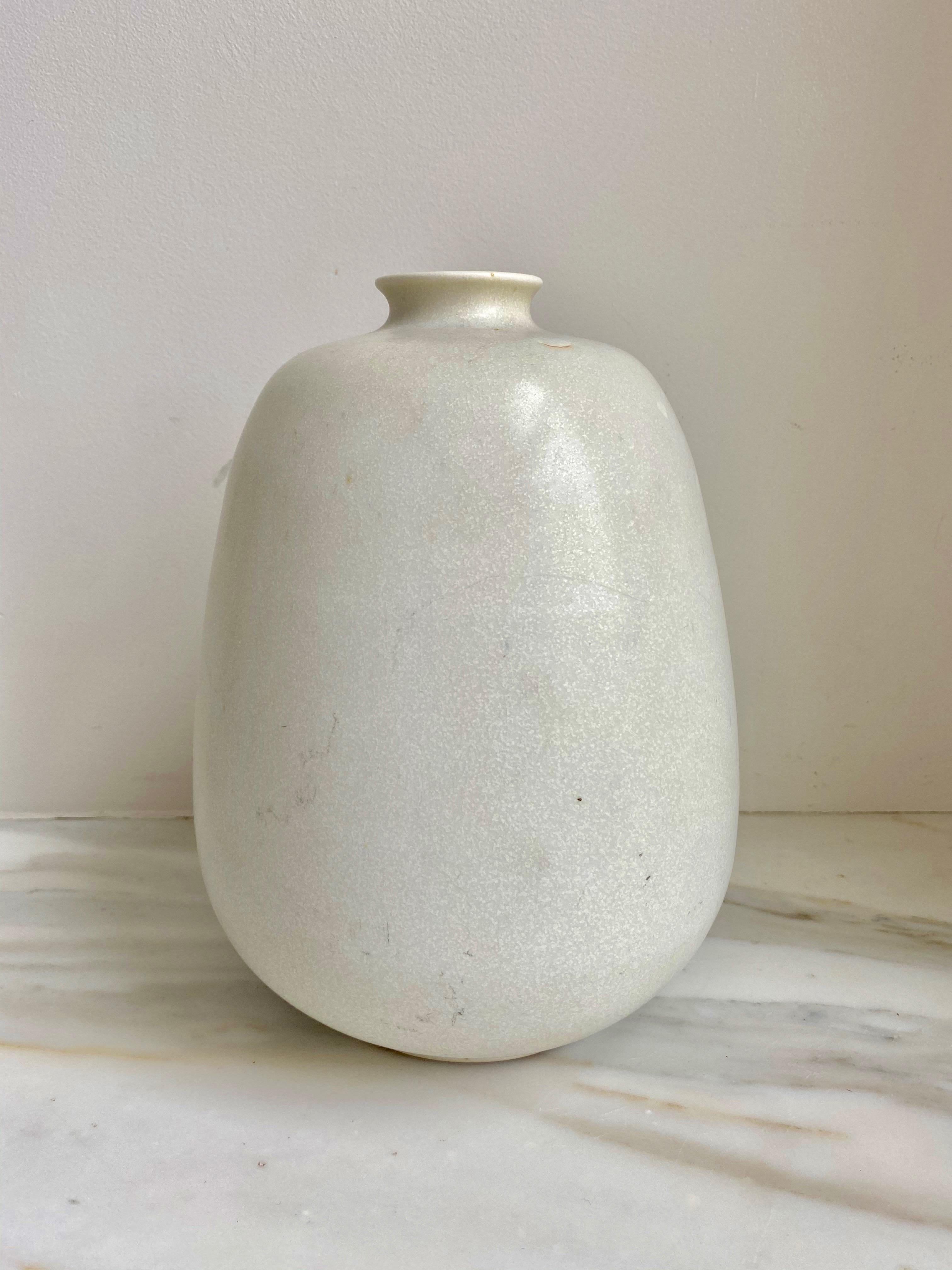 Stoneware vase with matte white glaze by Erich and Ingrid Triller 

Tobo, Sweden,

circa 1940s

Signed 