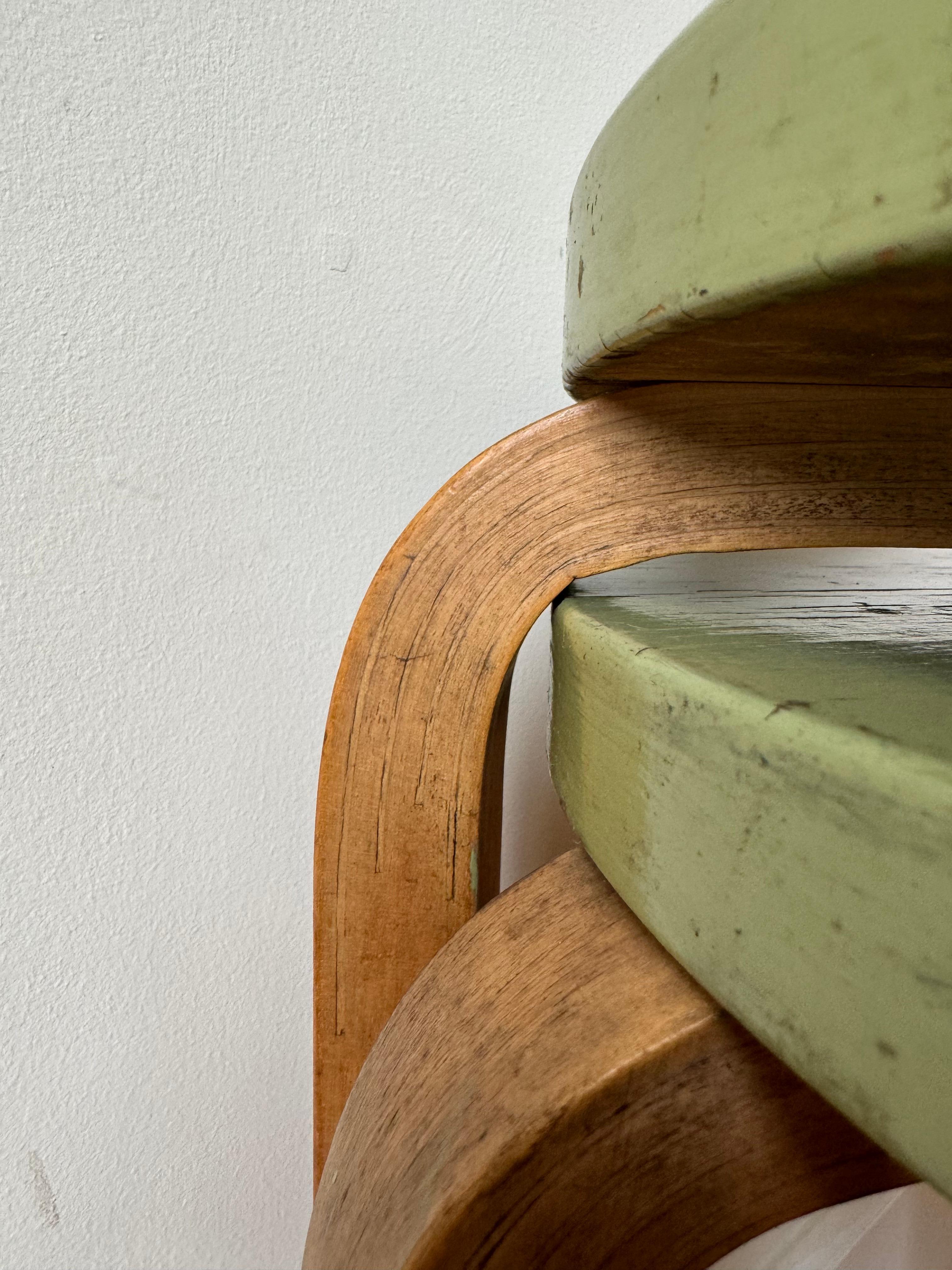 Tabouret 60 à assise articulée par Alvar Aalto+Aalto pour Artek, 1930-40s en vente 3
