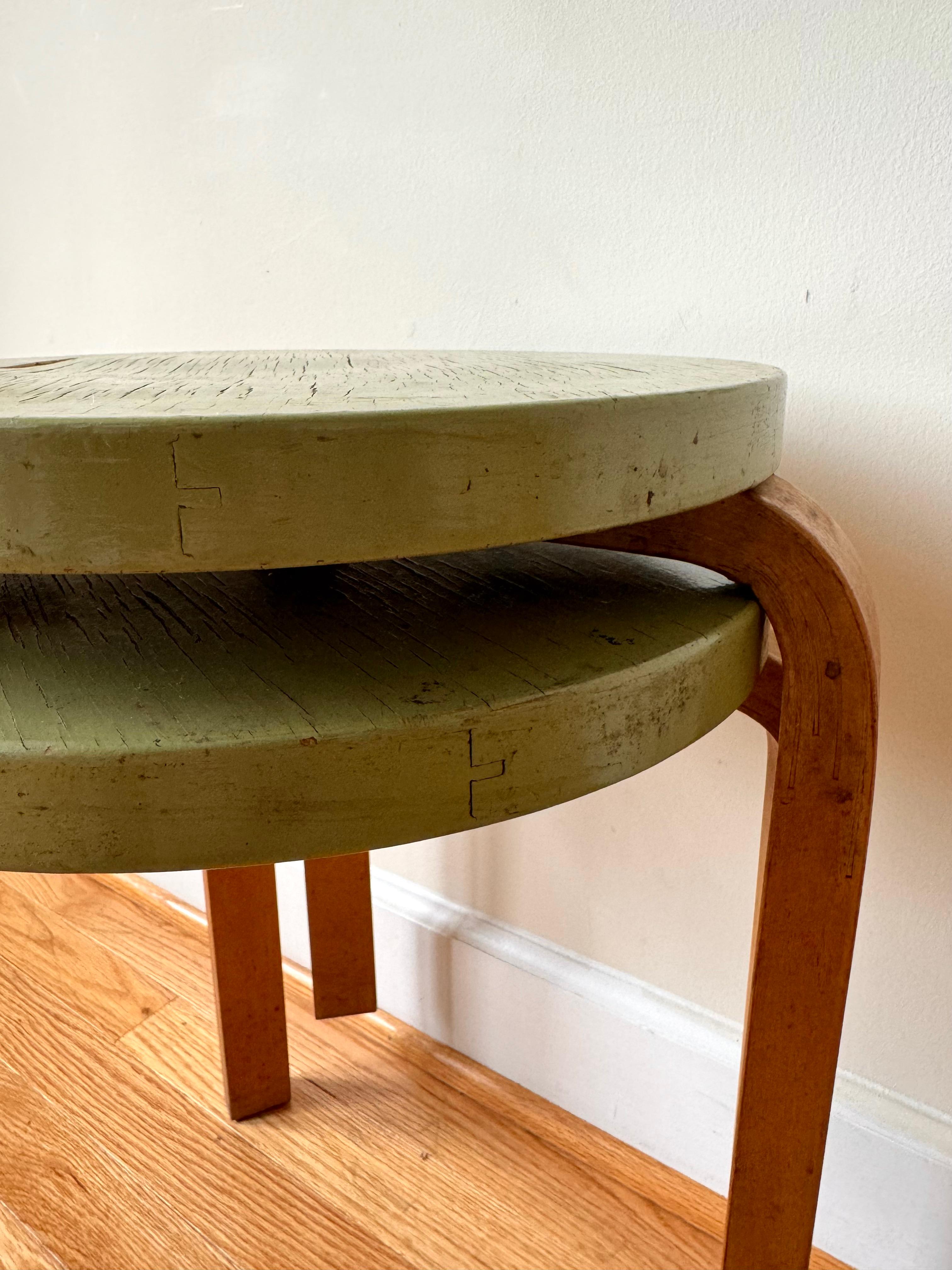 Hocker 60 mit Fingergelenksitz von Alvar Aalto für Artek, 1930-40er Jahre im Angebot 1