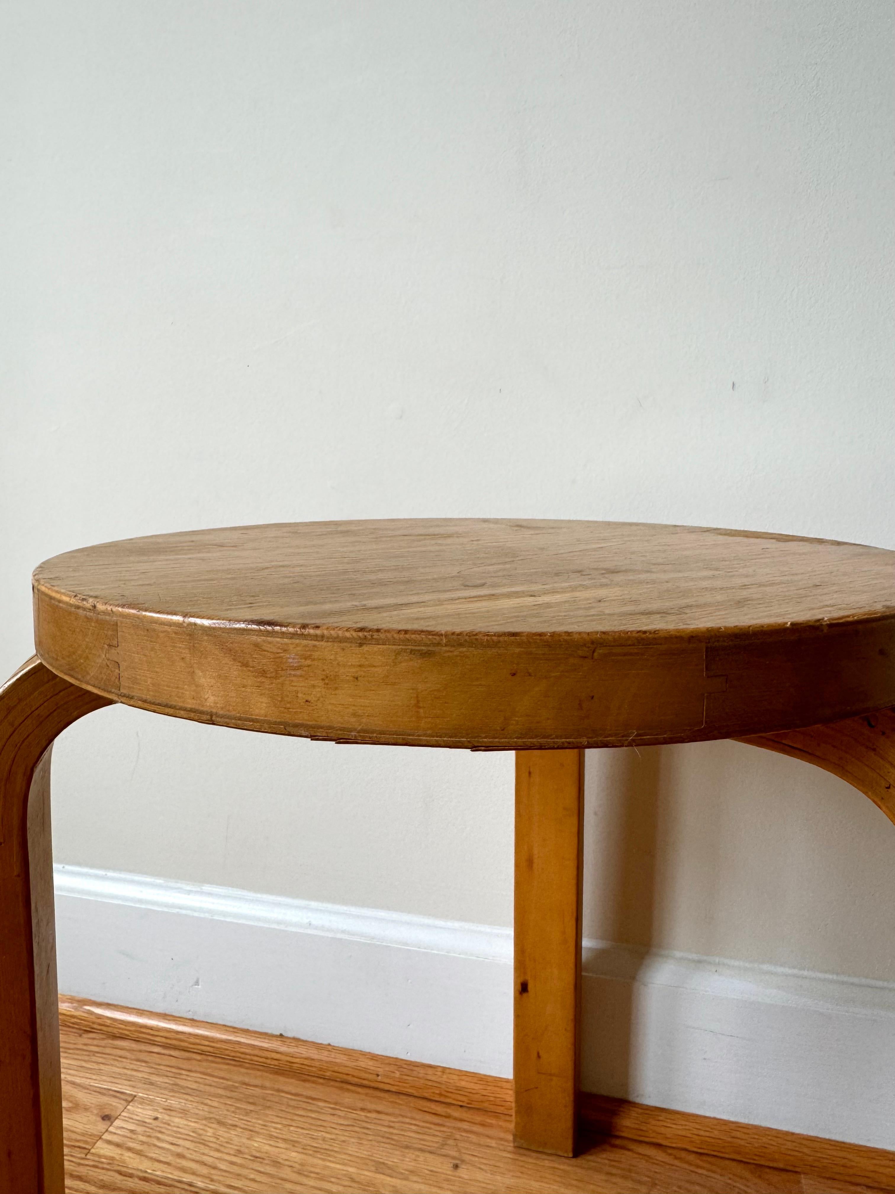 Finnish Stool 60 with finger joint seat by Alvar Aalto for Artek, 1960s For Sale