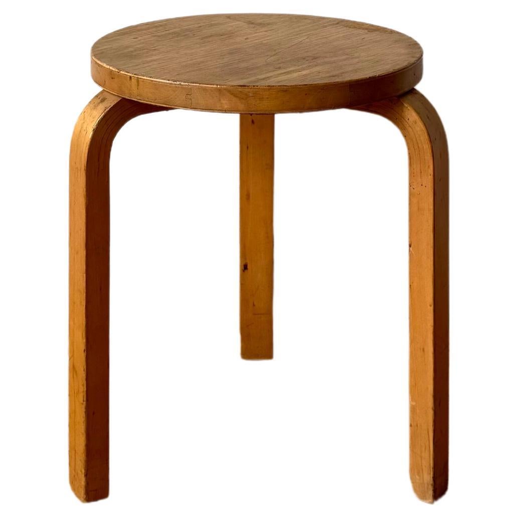 Stool 60 with finger joint seat by Alvar Aalto for Artek, 1960s For Sale