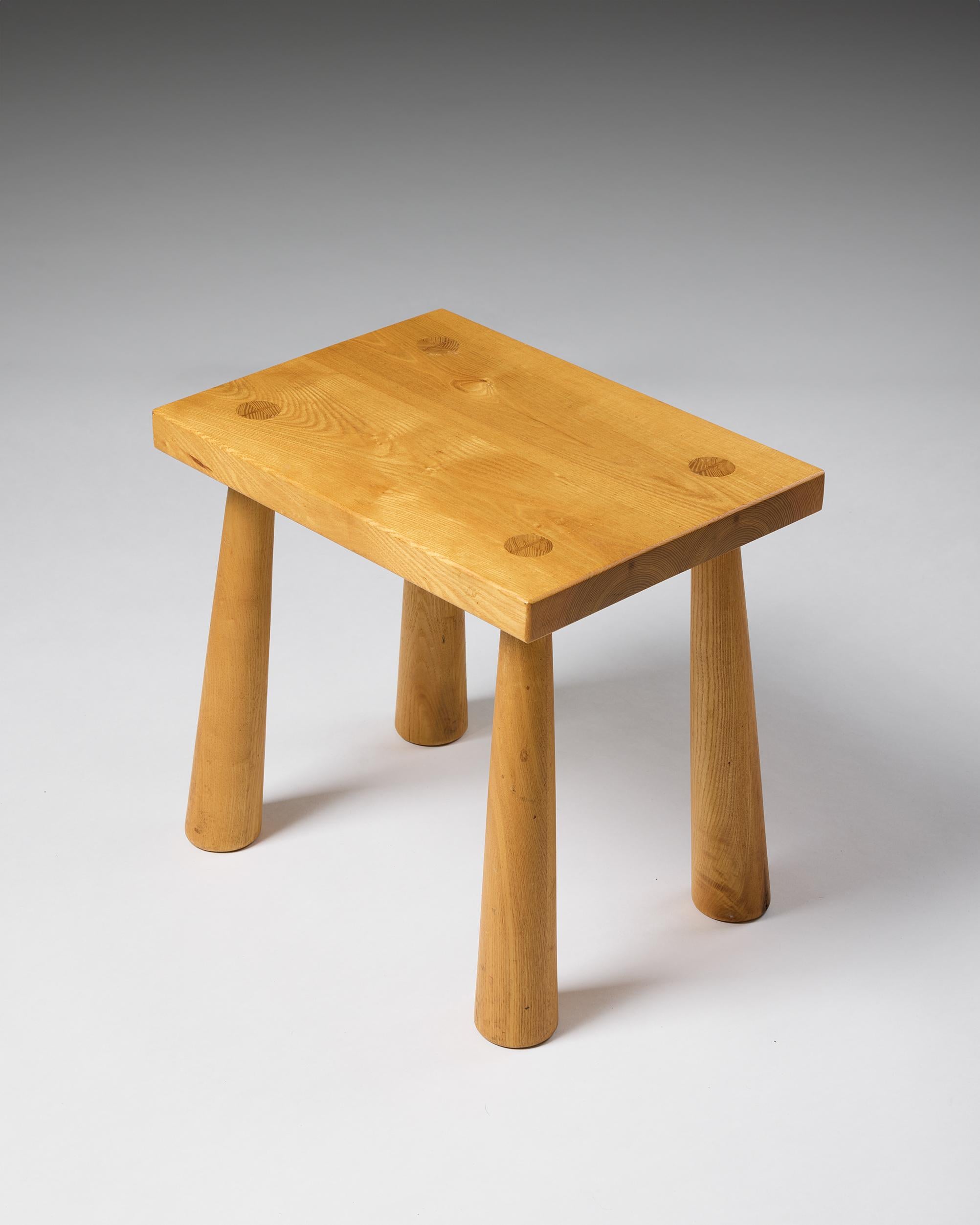 Taburete rectangular de roble de mediados de siglo en Bueno estado para la venta en Stockholm, SE
