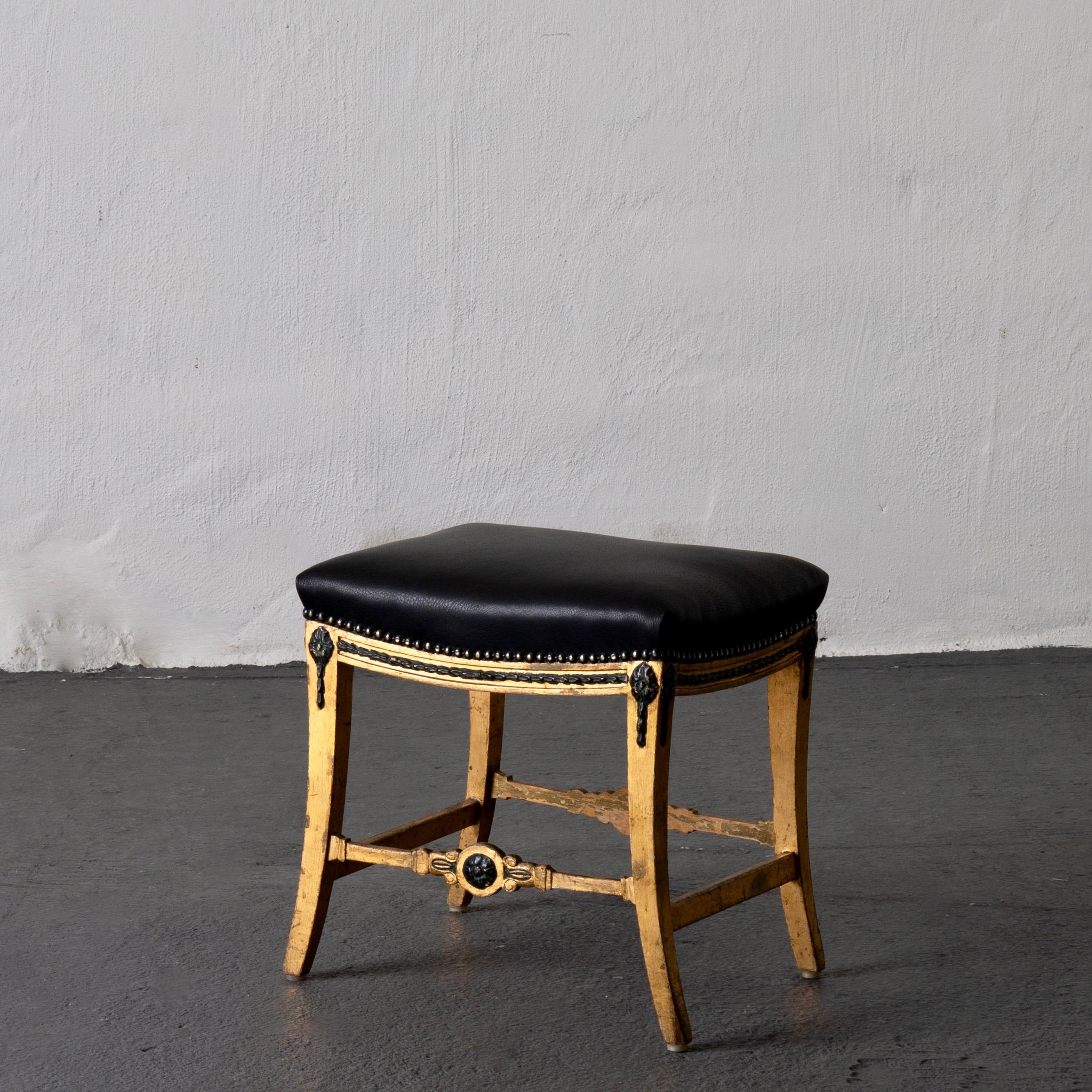 Stool Bench Swedish Neoclassical 18th Century Gilded Black Leather Sweden In Good Condition In New York, NY