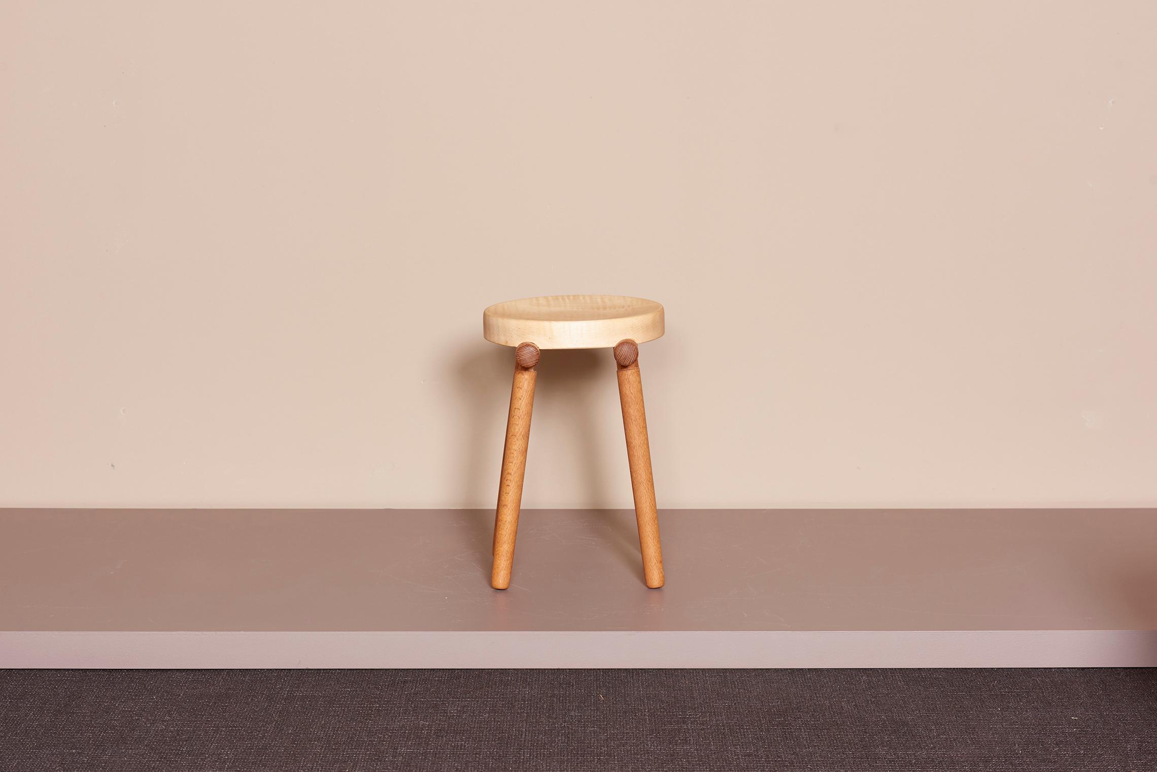 Stool by Ohio Craftsmen Michael Rozell, USA 2021
Studio stools by Michael Rozell with a figured maple wood top and Lace Wood legs, USA, 2020.