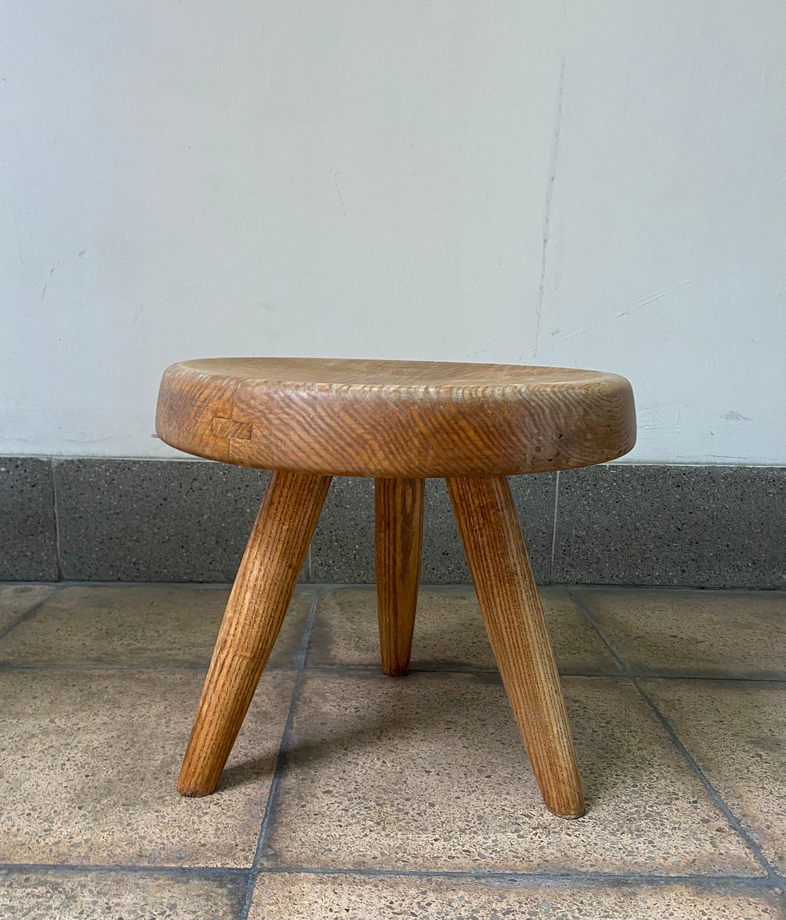Stool Charlotte Perriand, 1960 In Excellent Condition For Sale In Saint ouen, FR