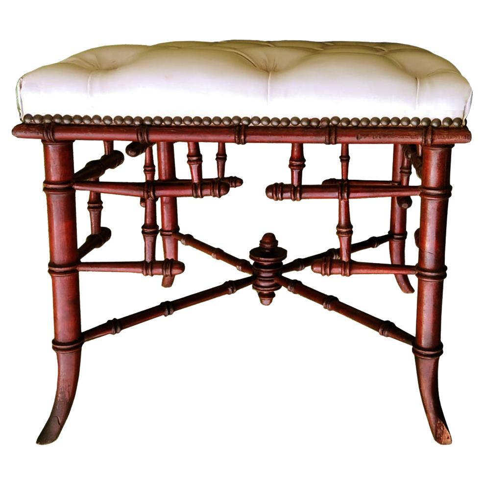 English wood stool ,ottoman  early 20th century
This stool is in excellent condition.
It is a very soft skin, probably natural, we cannot see the inside to be sure, but it does seem natural, due to its texture. The skin is like new
It is a