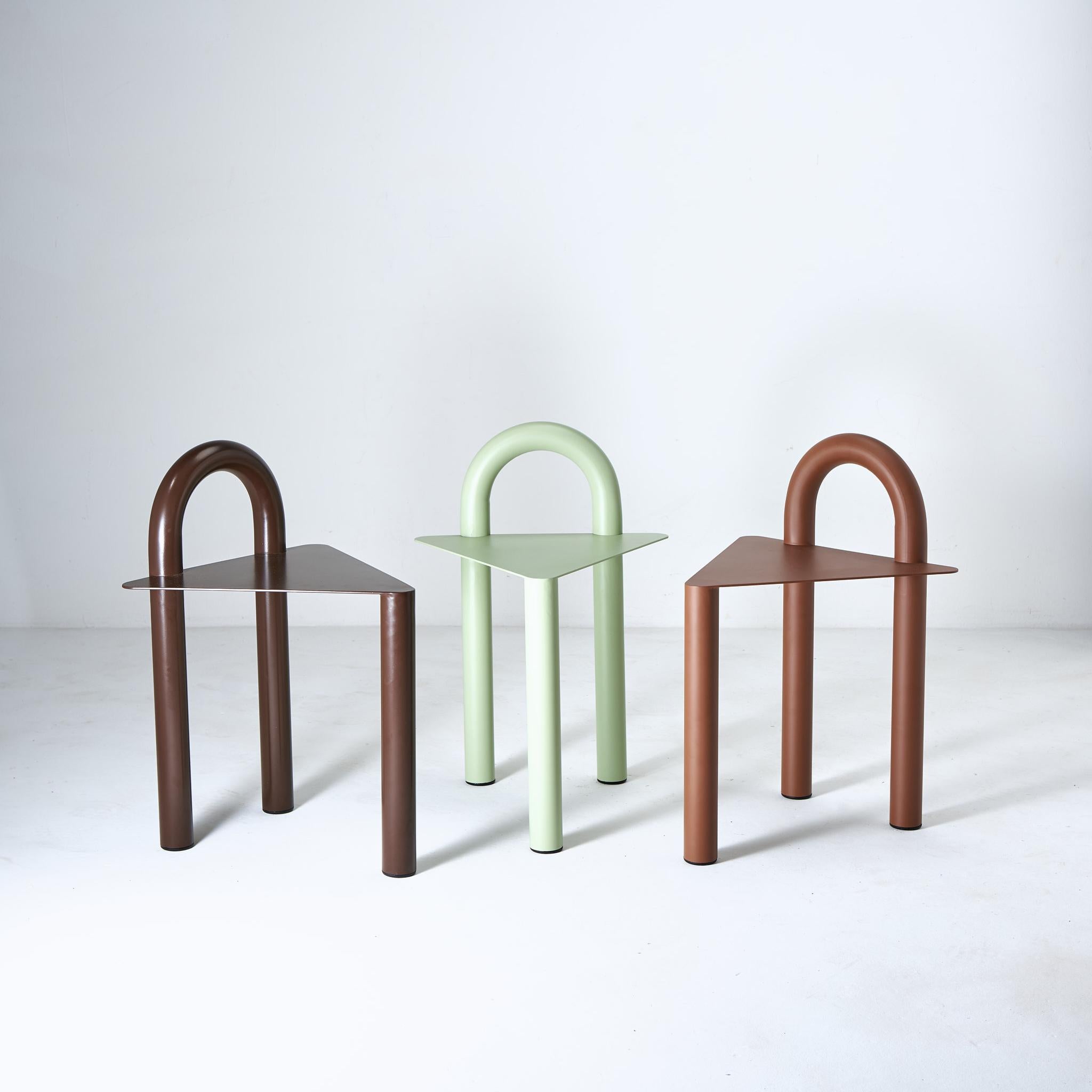 Taburete Curva Pintado en venta