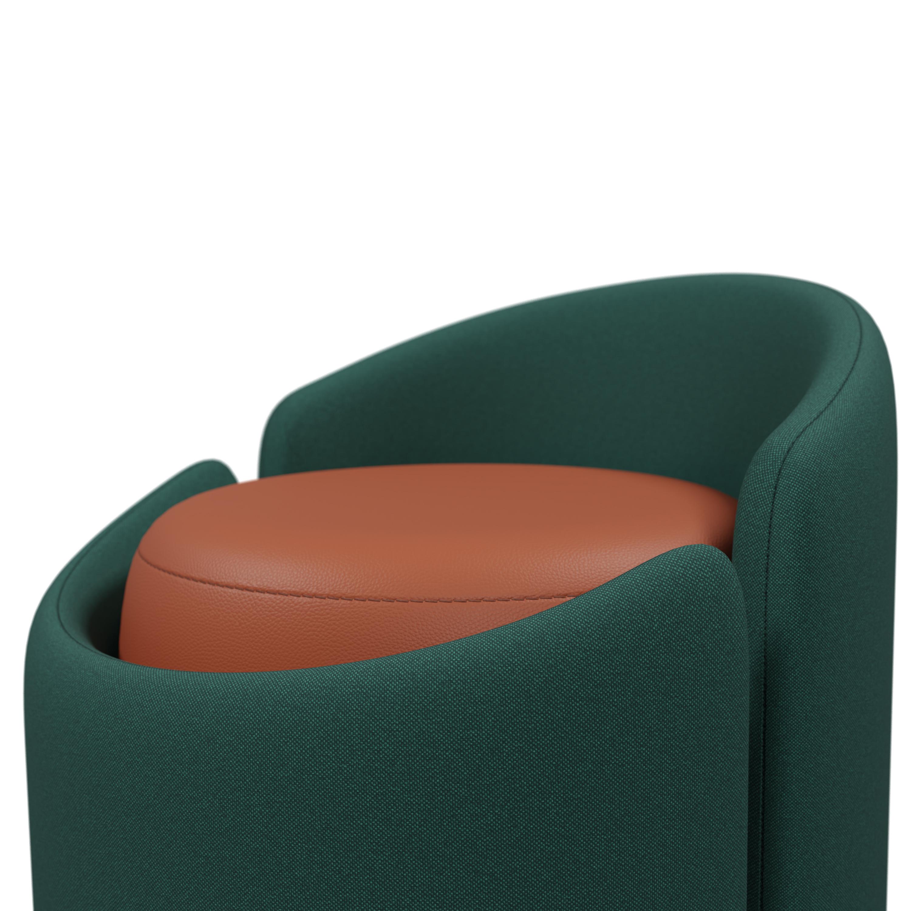 Tabouret Doppia en tissu vert mer et cuir végétal corail fabriqué à la main par Murmurio Neuf - En vente à Lordelo, PT