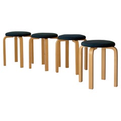 Sgabello E60 di Alvar Aalto per Artek