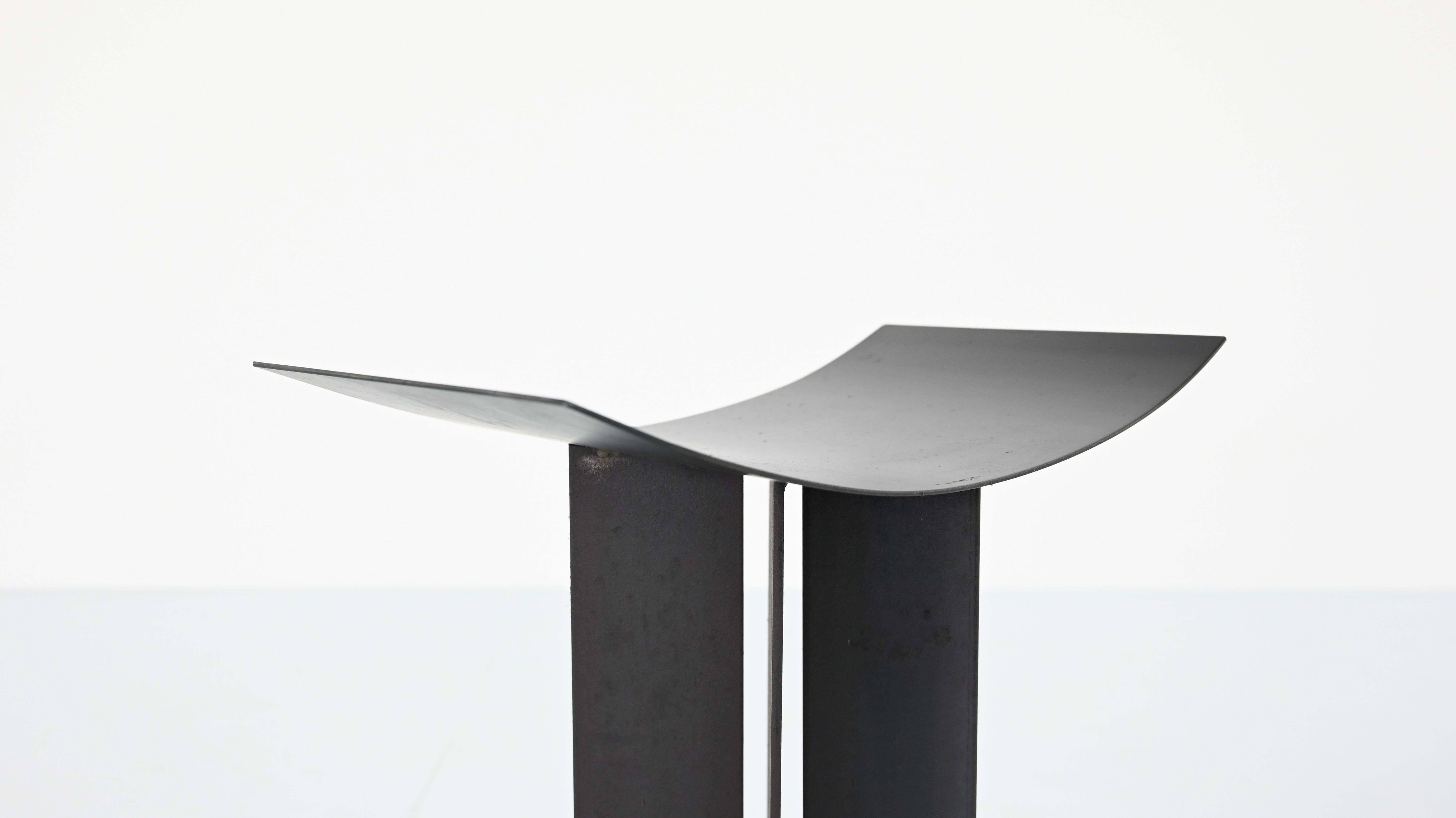Acier Tabouret Grand Palabre de Franck Robichez, Paris, années 1990 en vente
