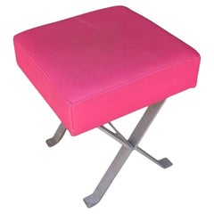 Tabouret en fonte d'aluminium laquée et similicuir, vers 1970