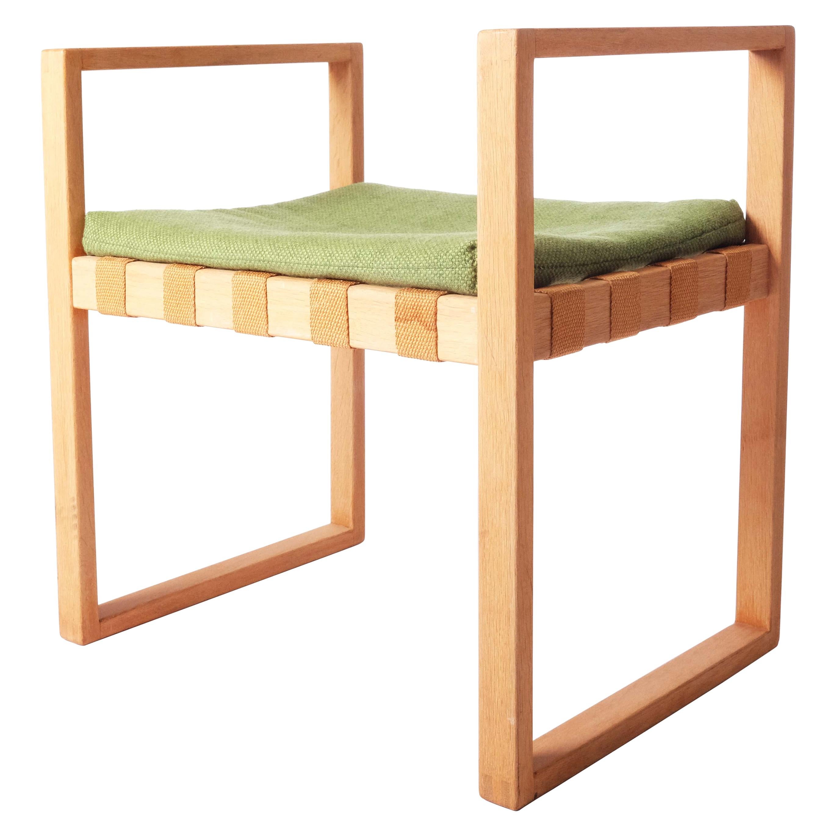 Tabouret en chêne avec tissu d'origine de ke Fribyter, Suède en vente