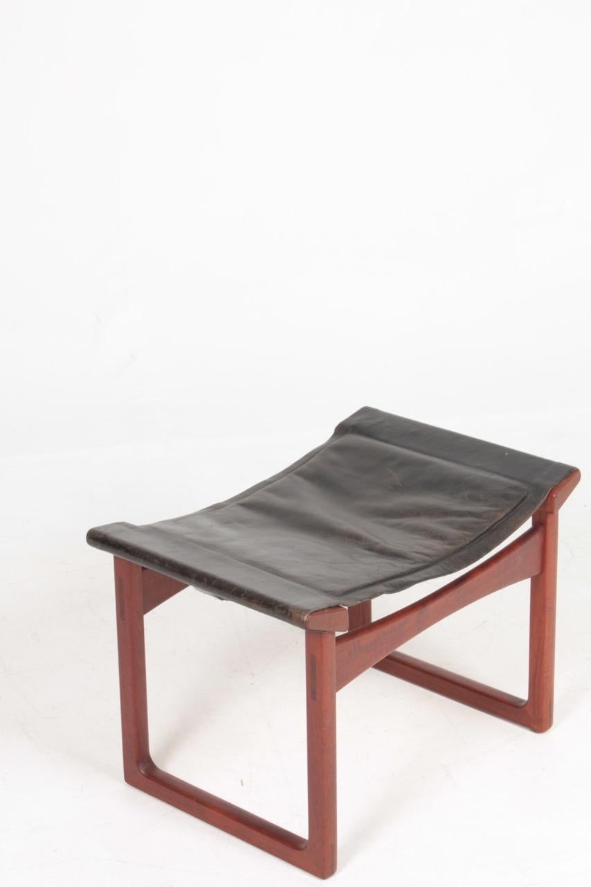 Scandinavian Modern Stool in Patinated Leather Designed by Ejner Larsen & Bender Madsen, 1950s