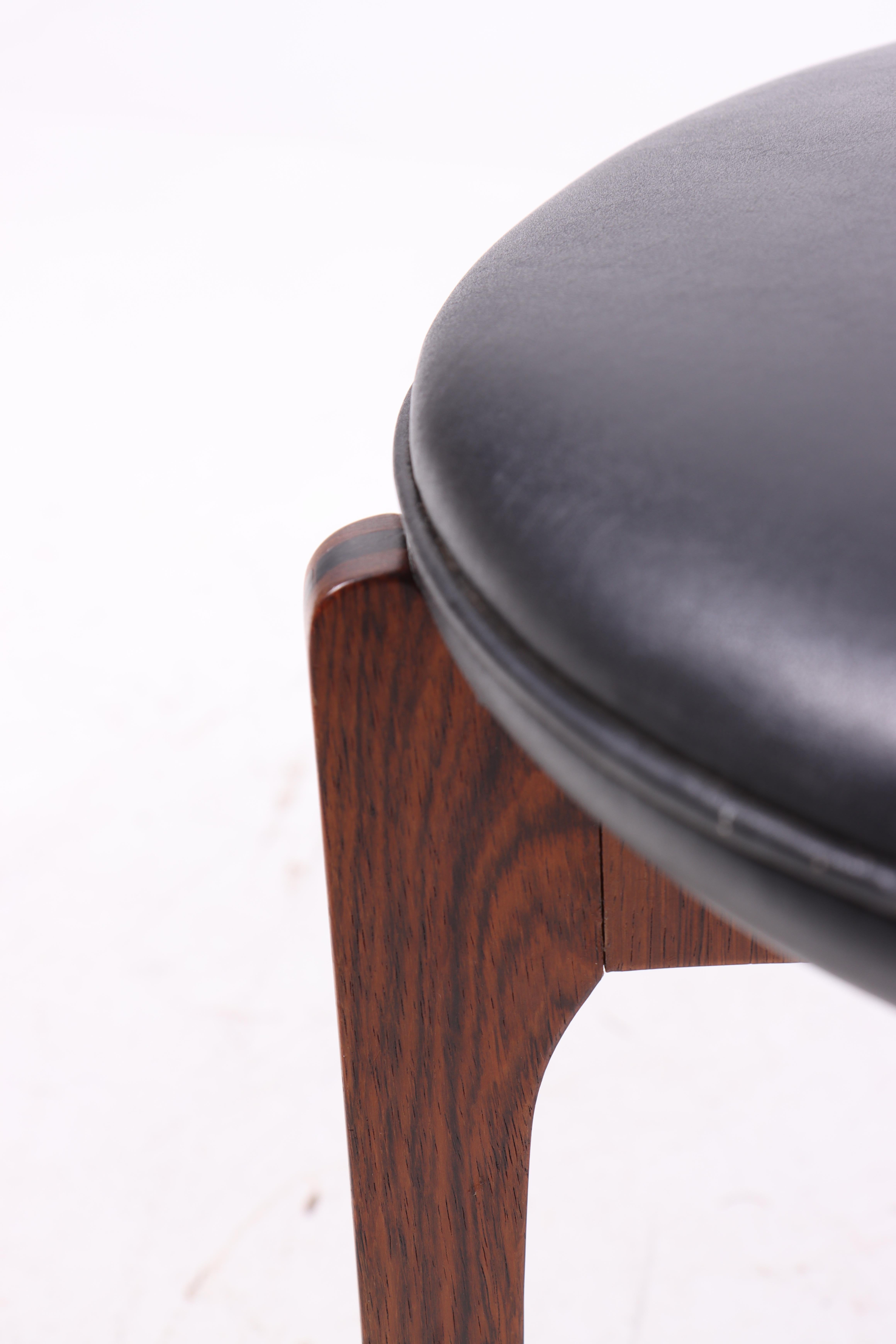 Hocker aus Palisanderholz Entworfen von Svend Ellekær, 1960er Jahre (Dänisch) im Angebot