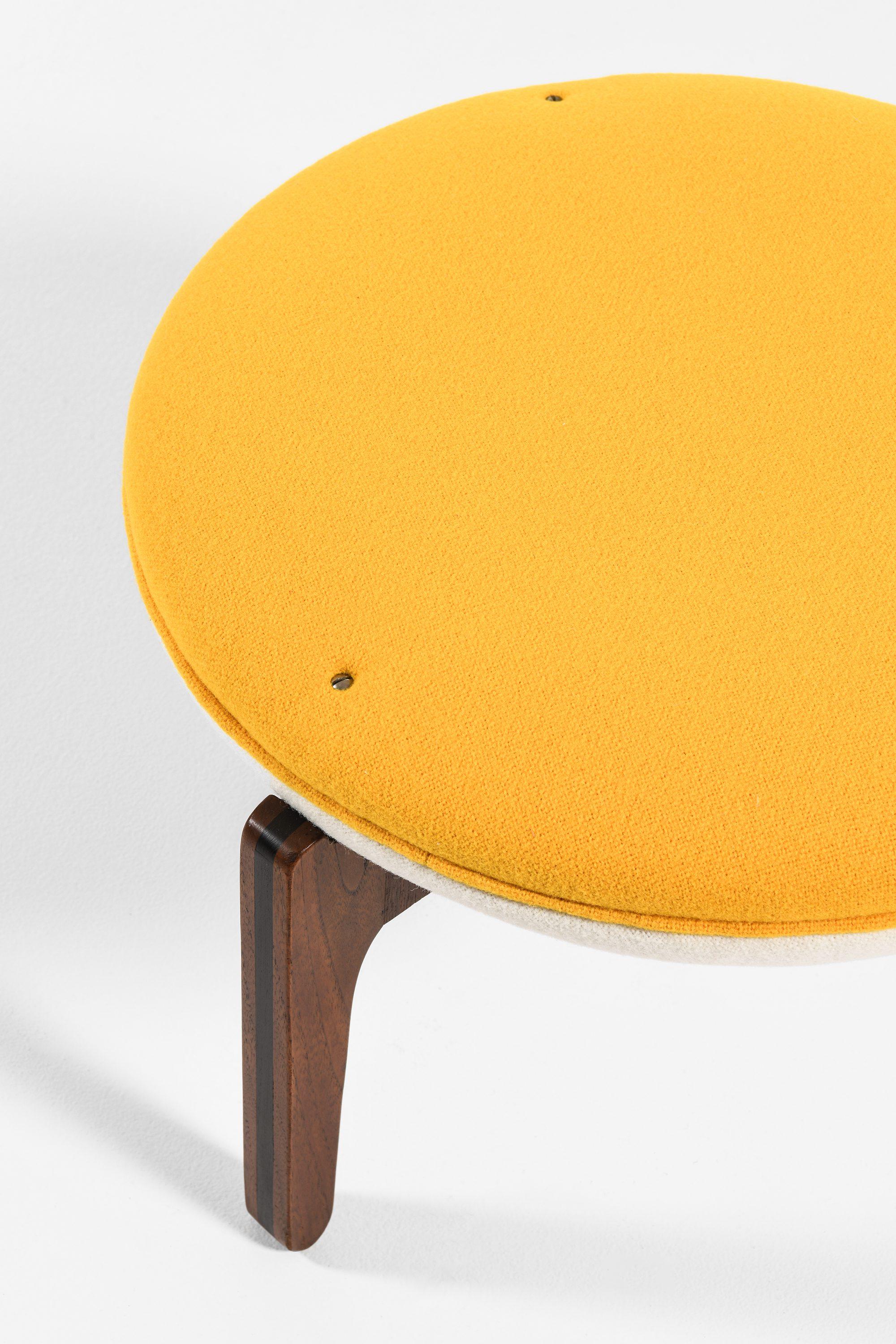 Mid-Century Modern Tabouret en teck et tissu de laine de Kvadrat par Svend Ellekær, 1962 en vente