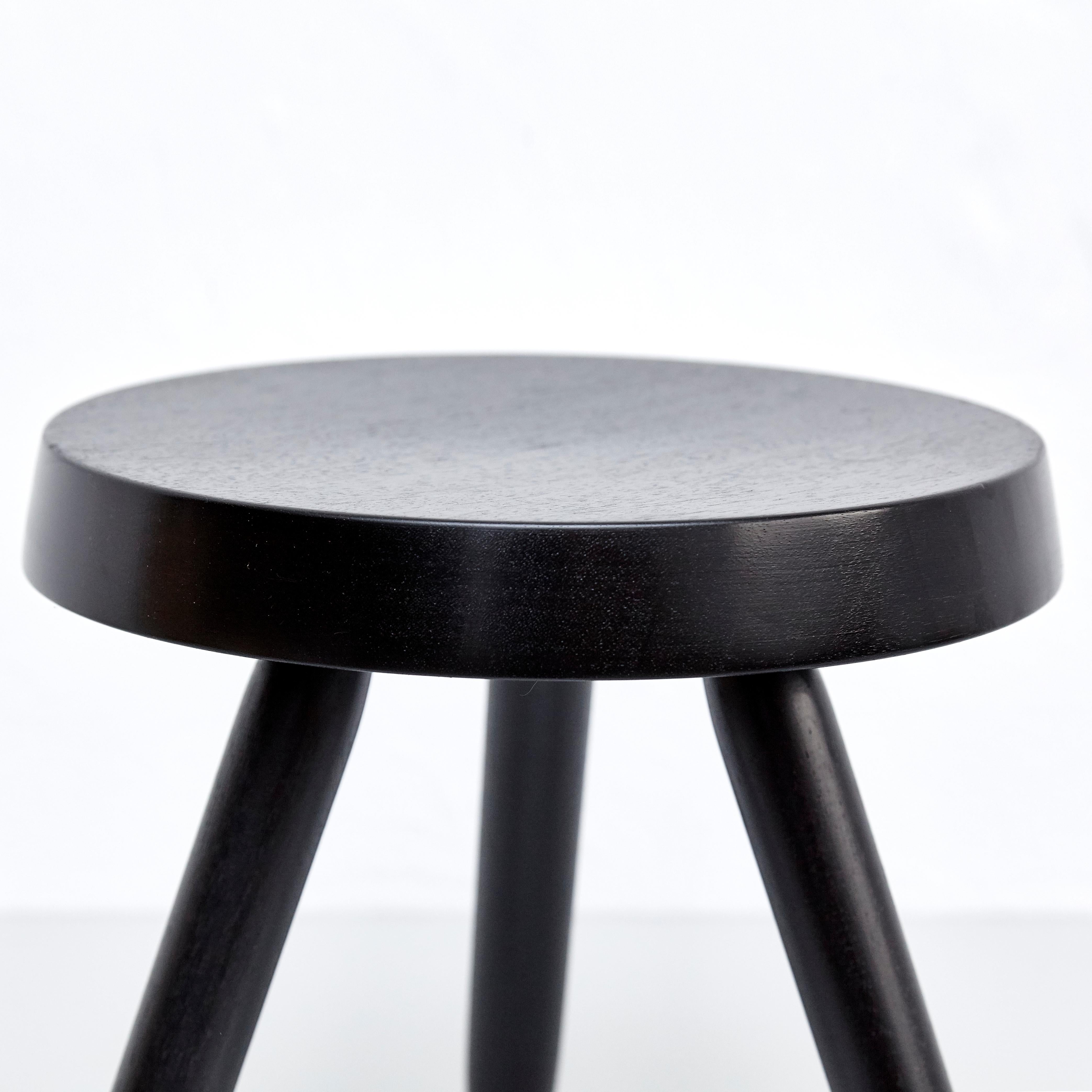 After Charlotte Perriand, Mid Century Modern Black Wood Stool - Free Shipping In Good Condition In Barcelona, Barcelona