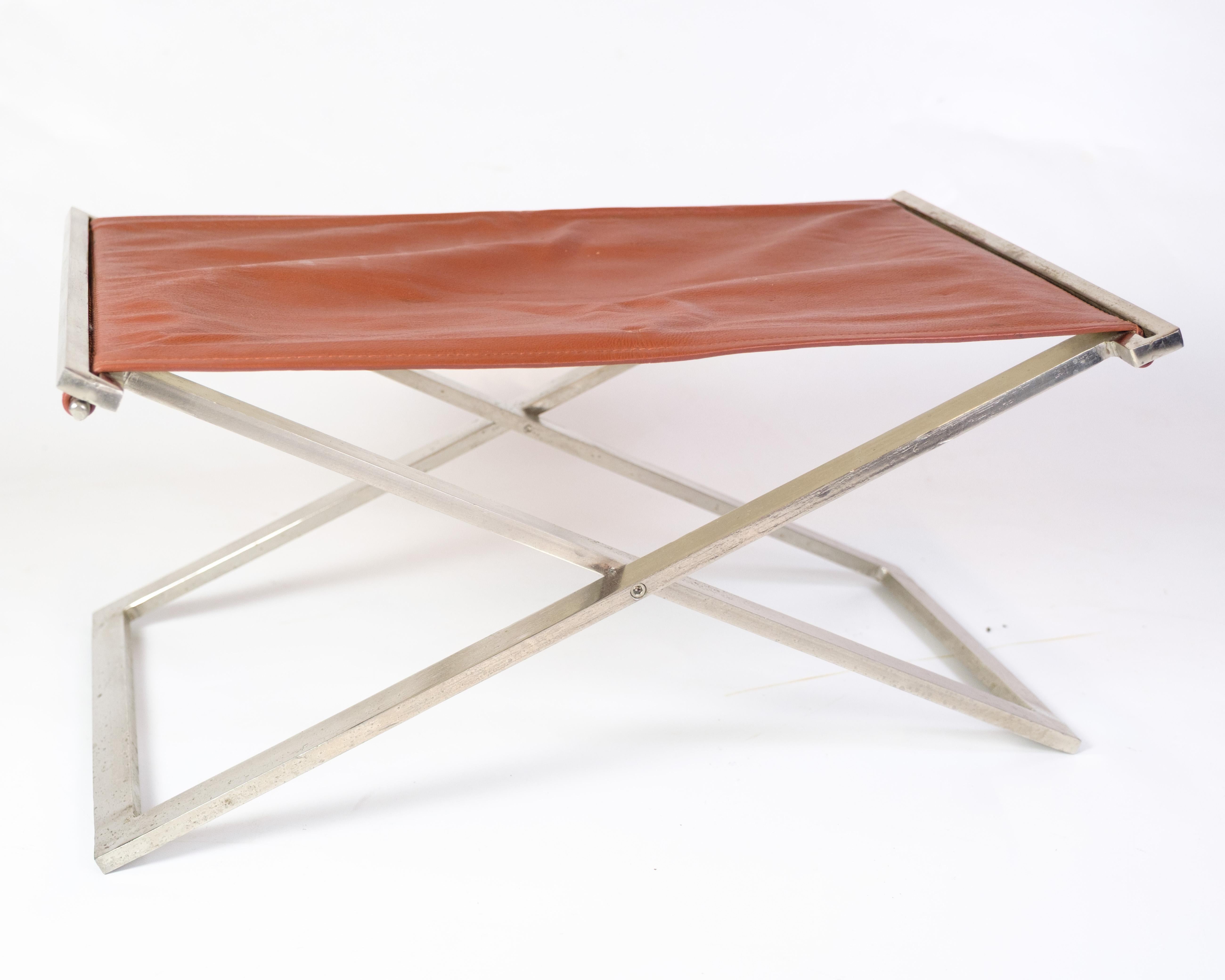 Hocker aus gebürstetem Stahl mit cognacfarbenem Leder von Michael Christensen (Moderne der Mitte des Jahrhunderts) im Angebot