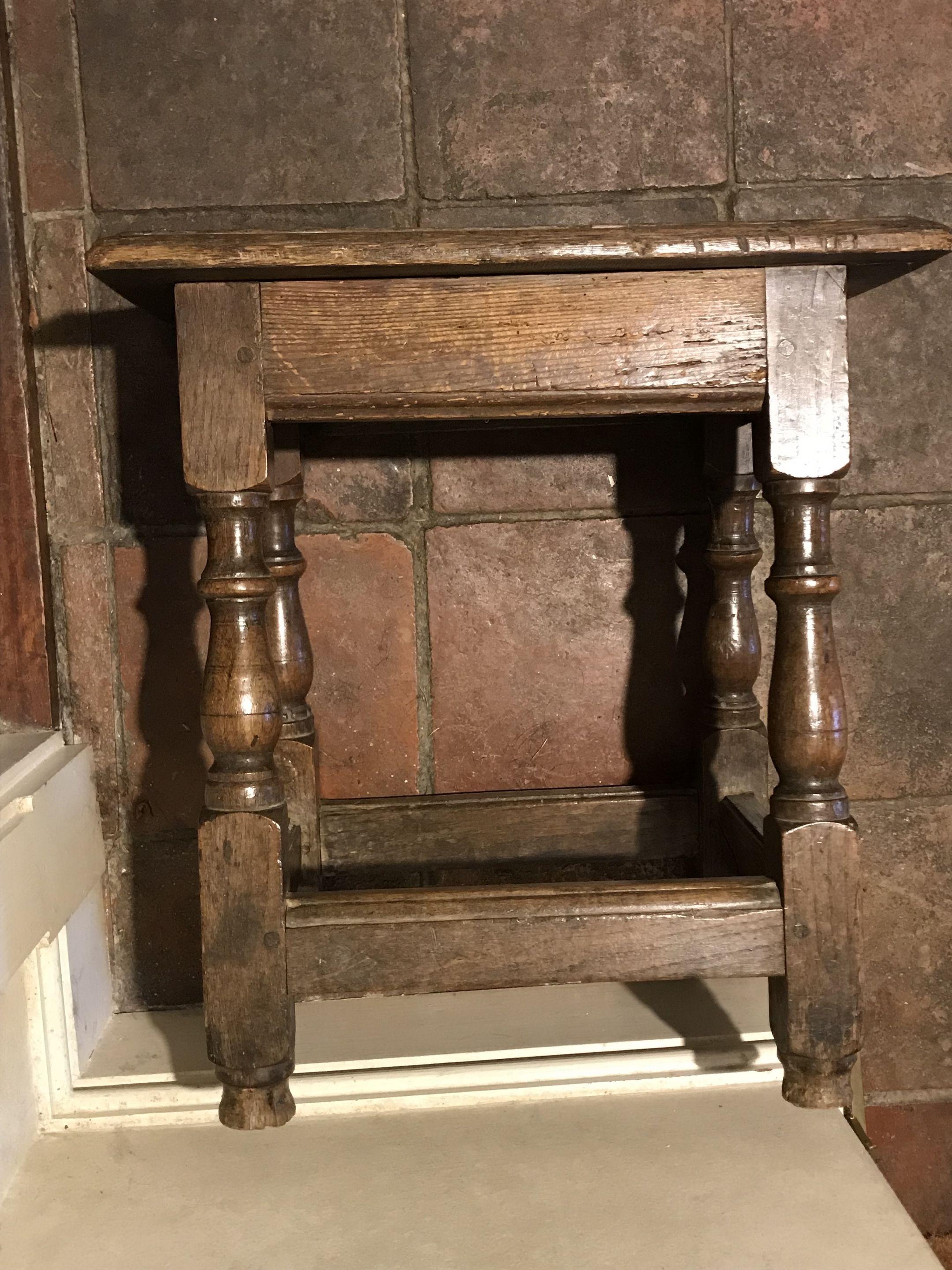 Stool, Mid-17th Century, English Charles II, Oak In Good Condition For Sale In BUNGAY, SUFFOLK