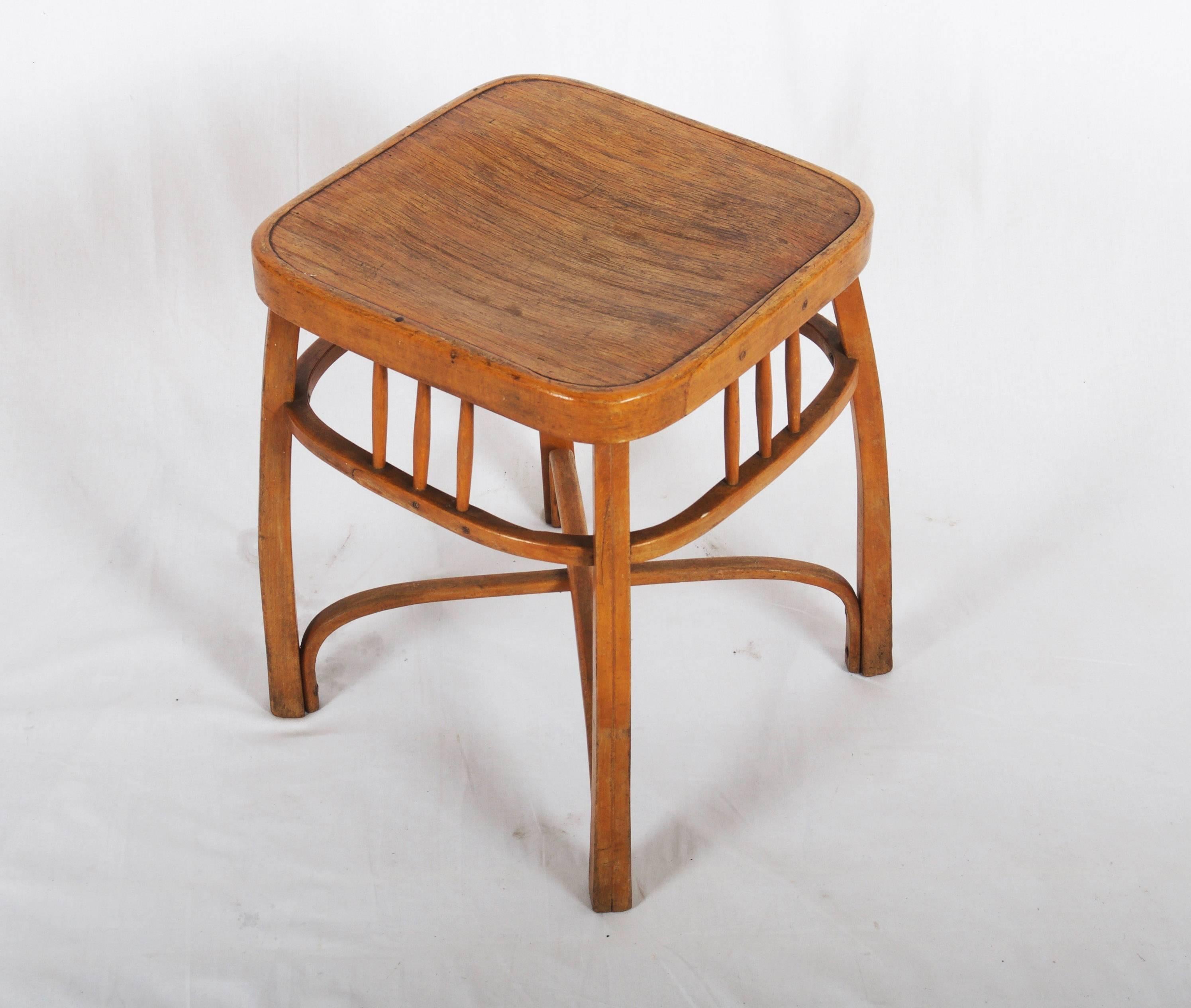 Début du 20ème siècle Tabouret modèle 616 / S, conçu par Otto Wagner pour Jacob & Josef Kohn en vente