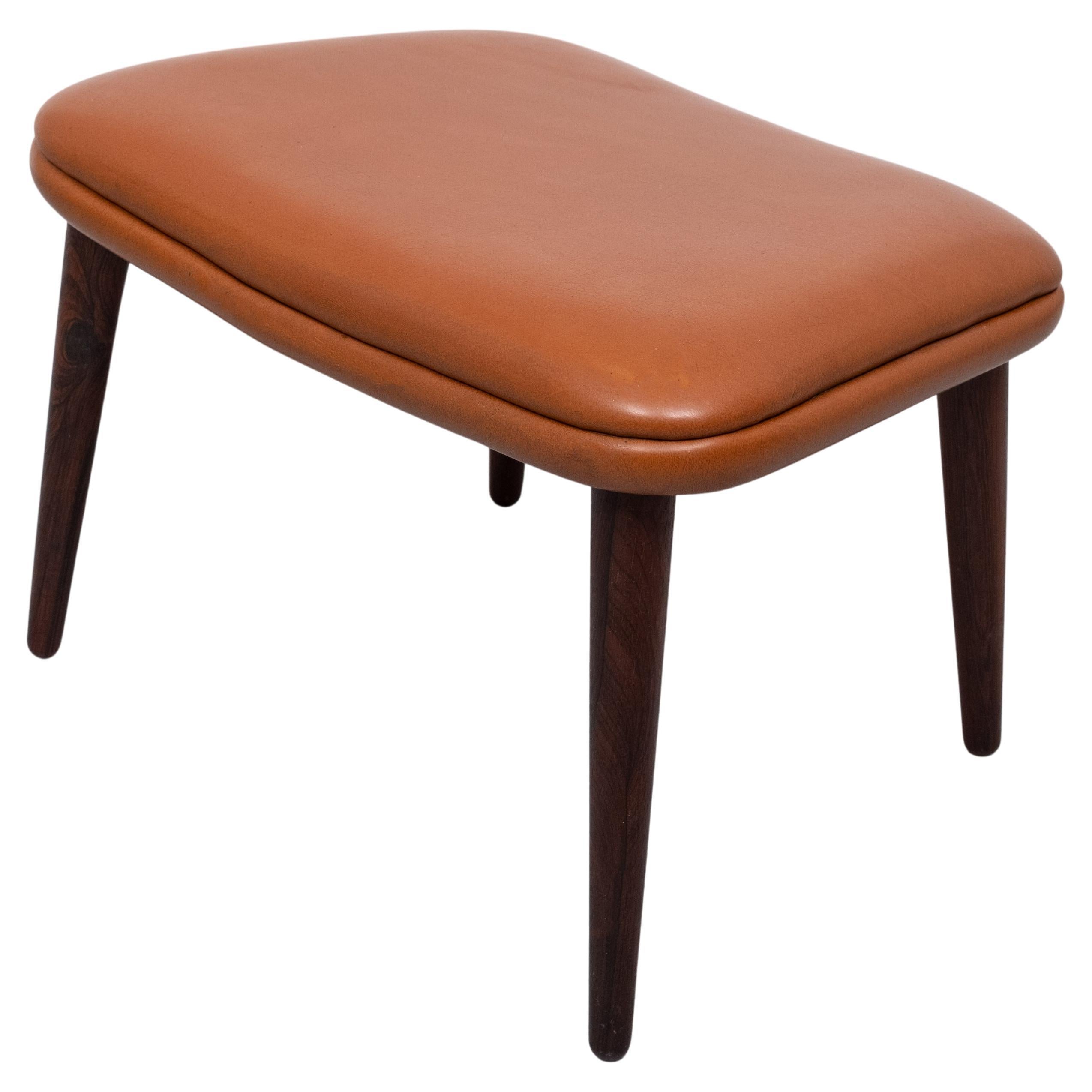 Mid-Century Modern stool model 91 designed by Illum Wikkelsø. Produced by Michael Laursen in Aarhus For Sale