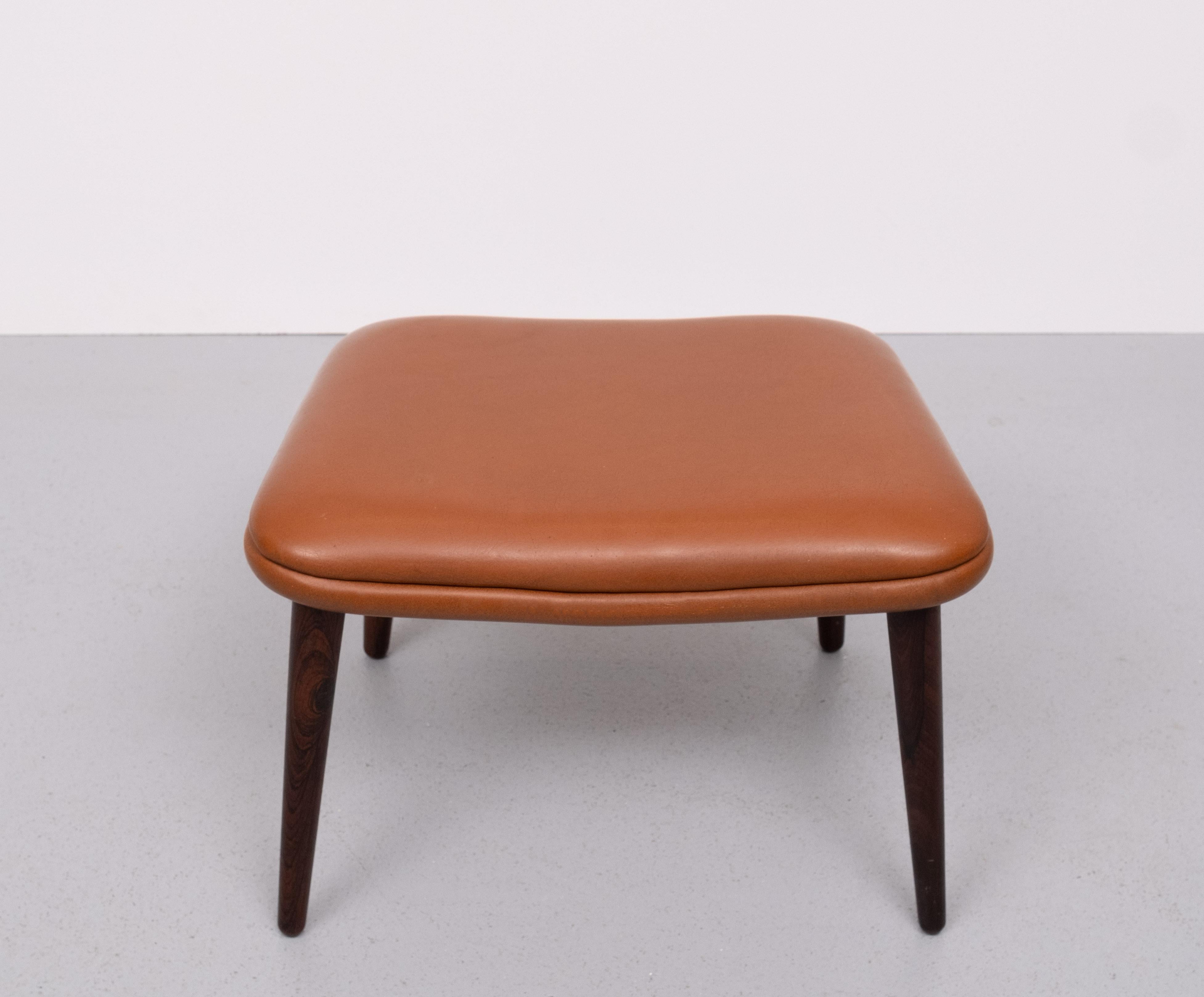 Danish stool model 91 designed by Illum Wikkelsø. Produced by Michael Laursen in Aarhus For Sale