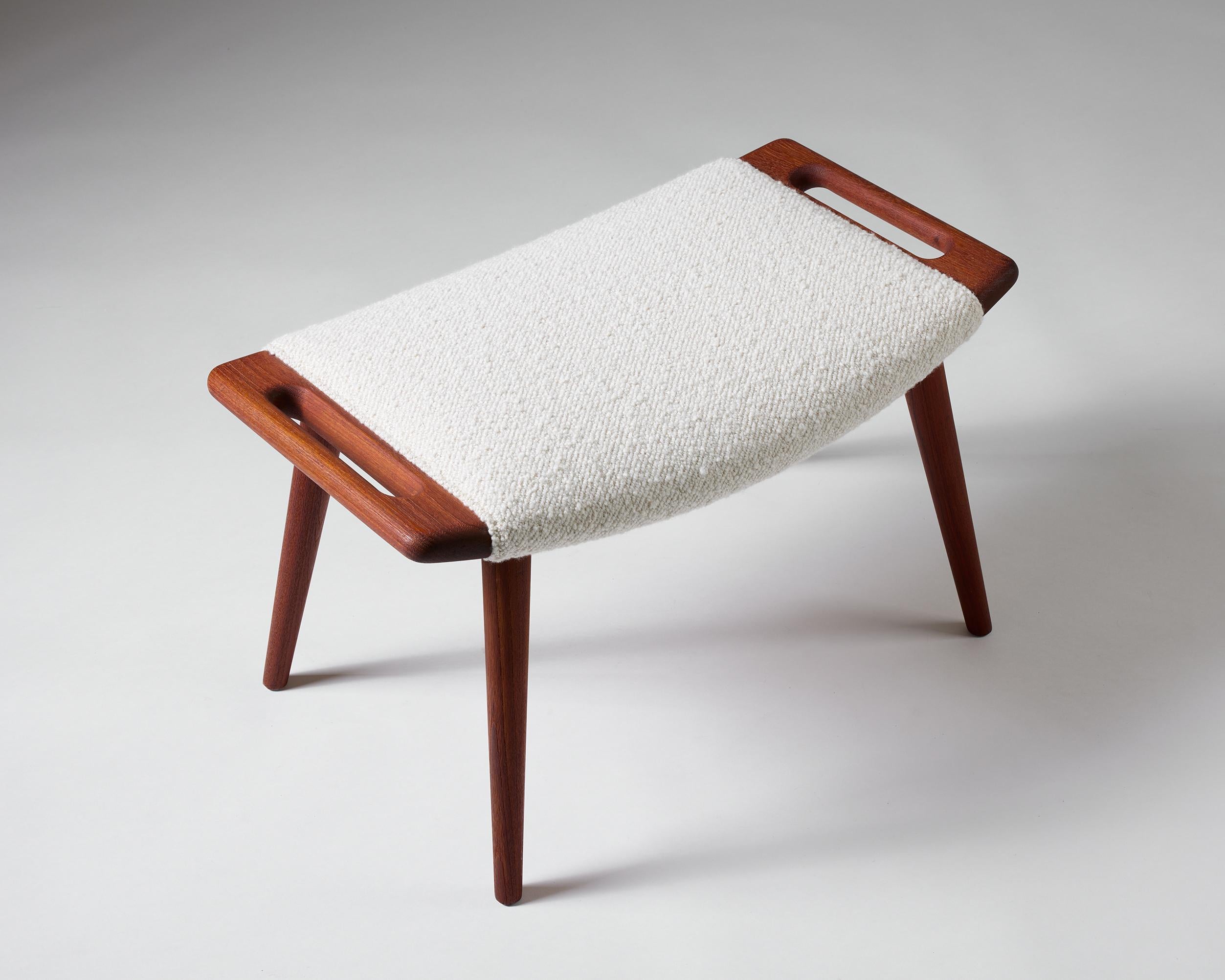 Stool model AP120 Designed by Hans J. Wegner For Sale 2