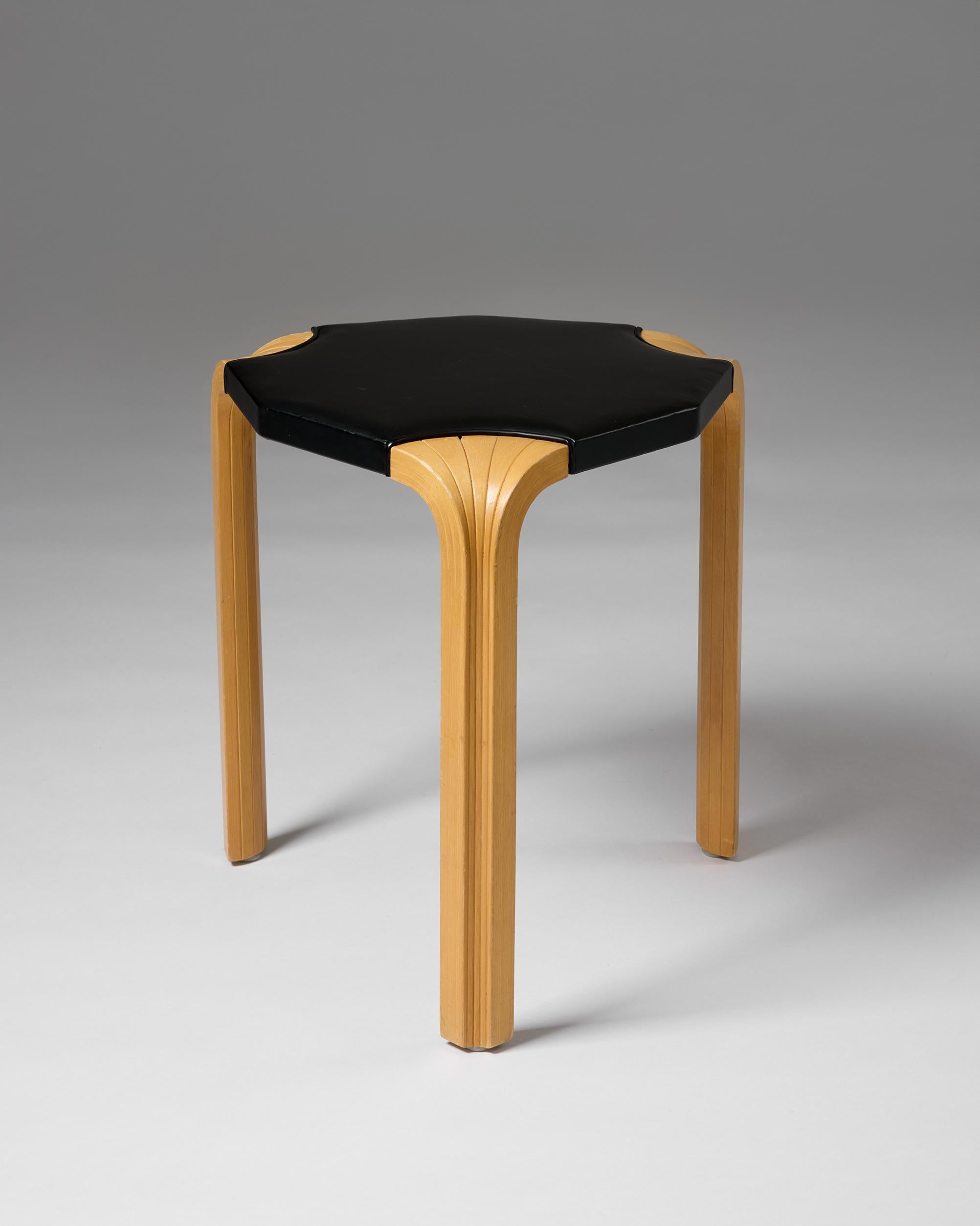 Finnish Stool, model X602 designed by Alvar Aalto, Finland 1950s For Sale
