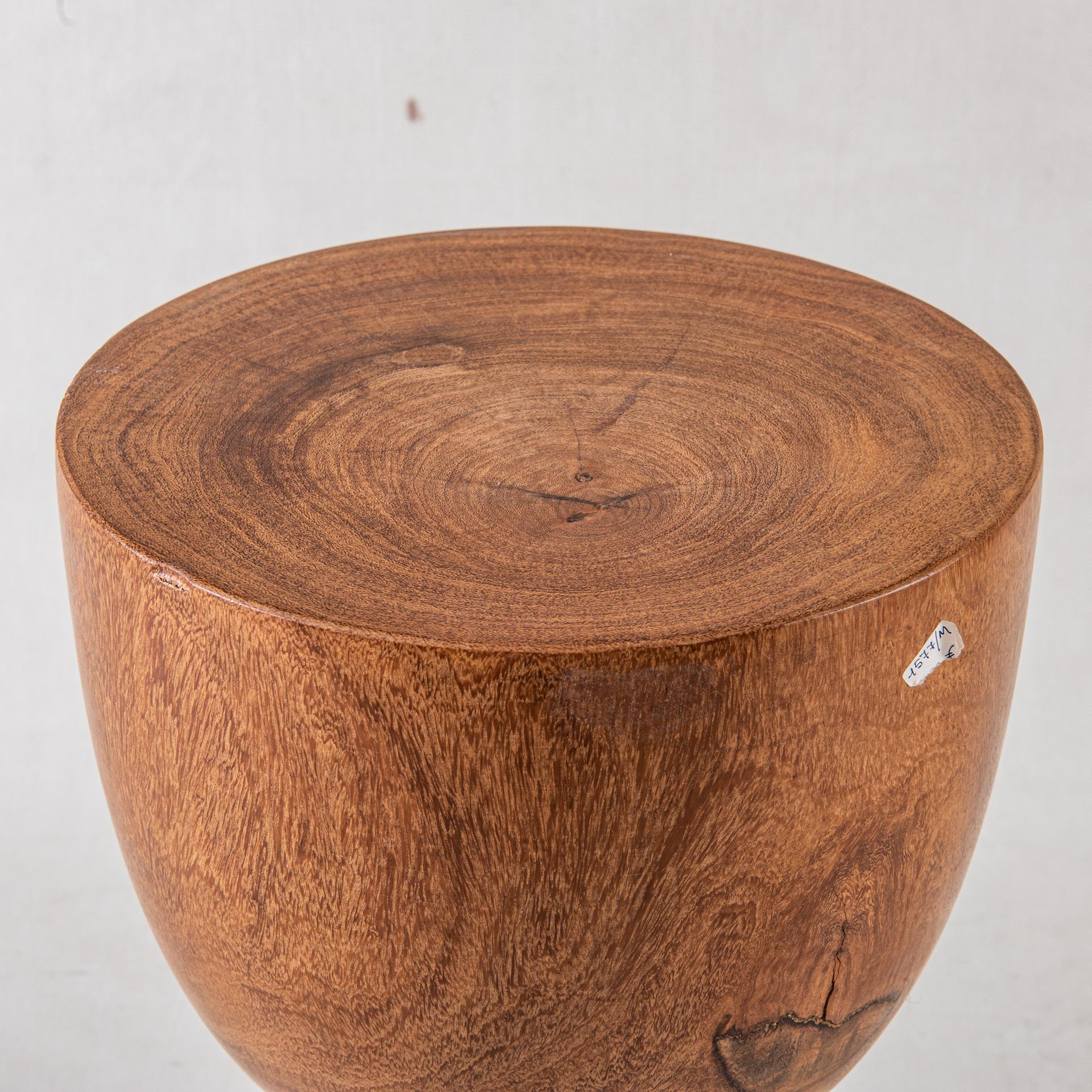 Hocker oder Tischchen (Obstholz) im Angebot