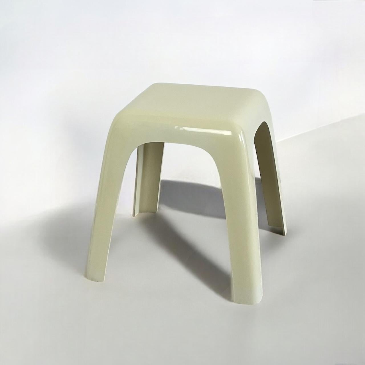 Minimalismo Stool or Low Table ‘Small’ by Castiglioni Gaviraghi Lanza for Valenti, 1980s in vendita