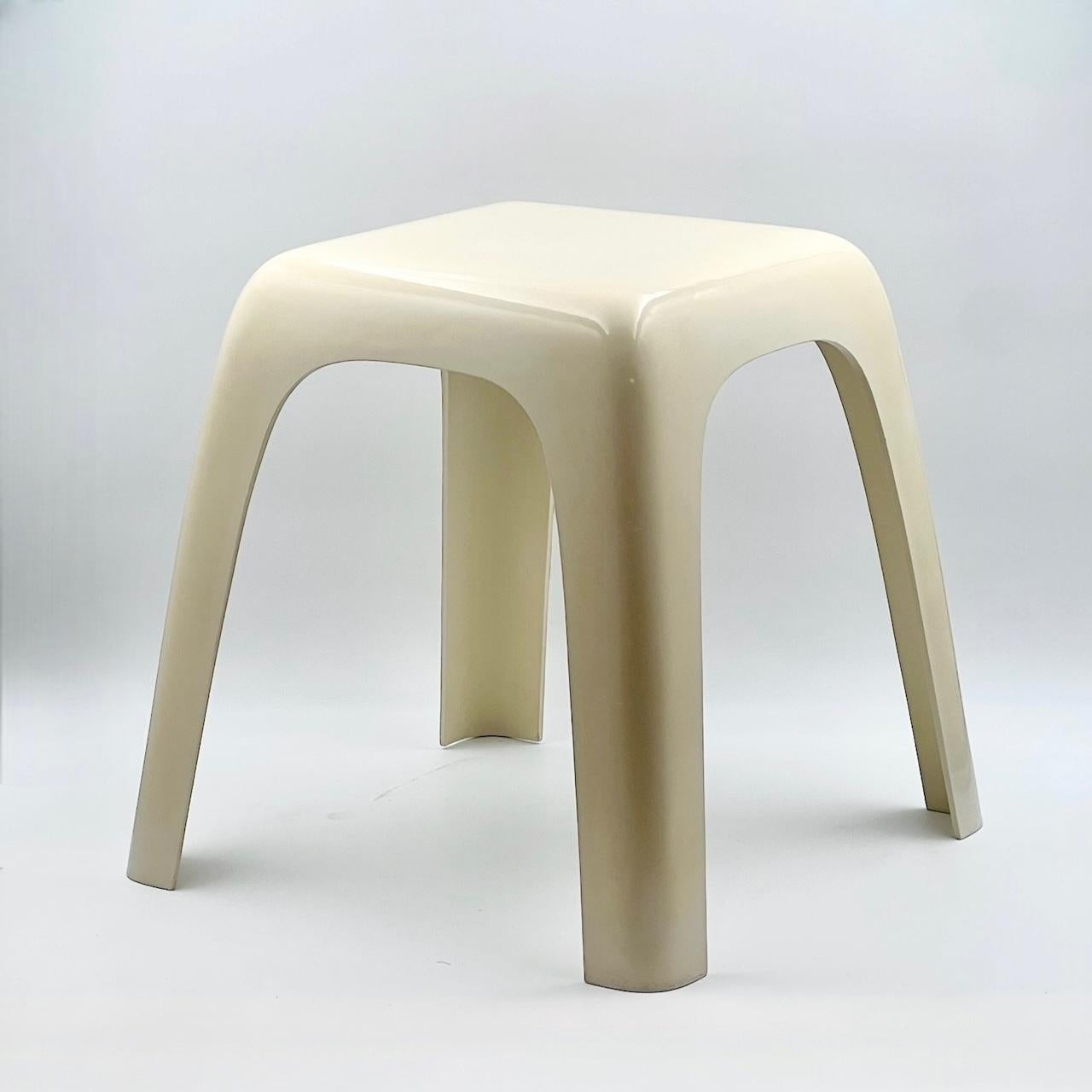 Plastica Stool or Low Table ‘Small’ by Castiglioni Gaviraghi Lanza for Valenti, 1980s in vendita