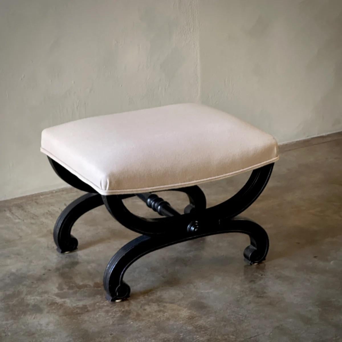 Stool or Small Bench In Good Condition For Sale In Los Angeles, CA