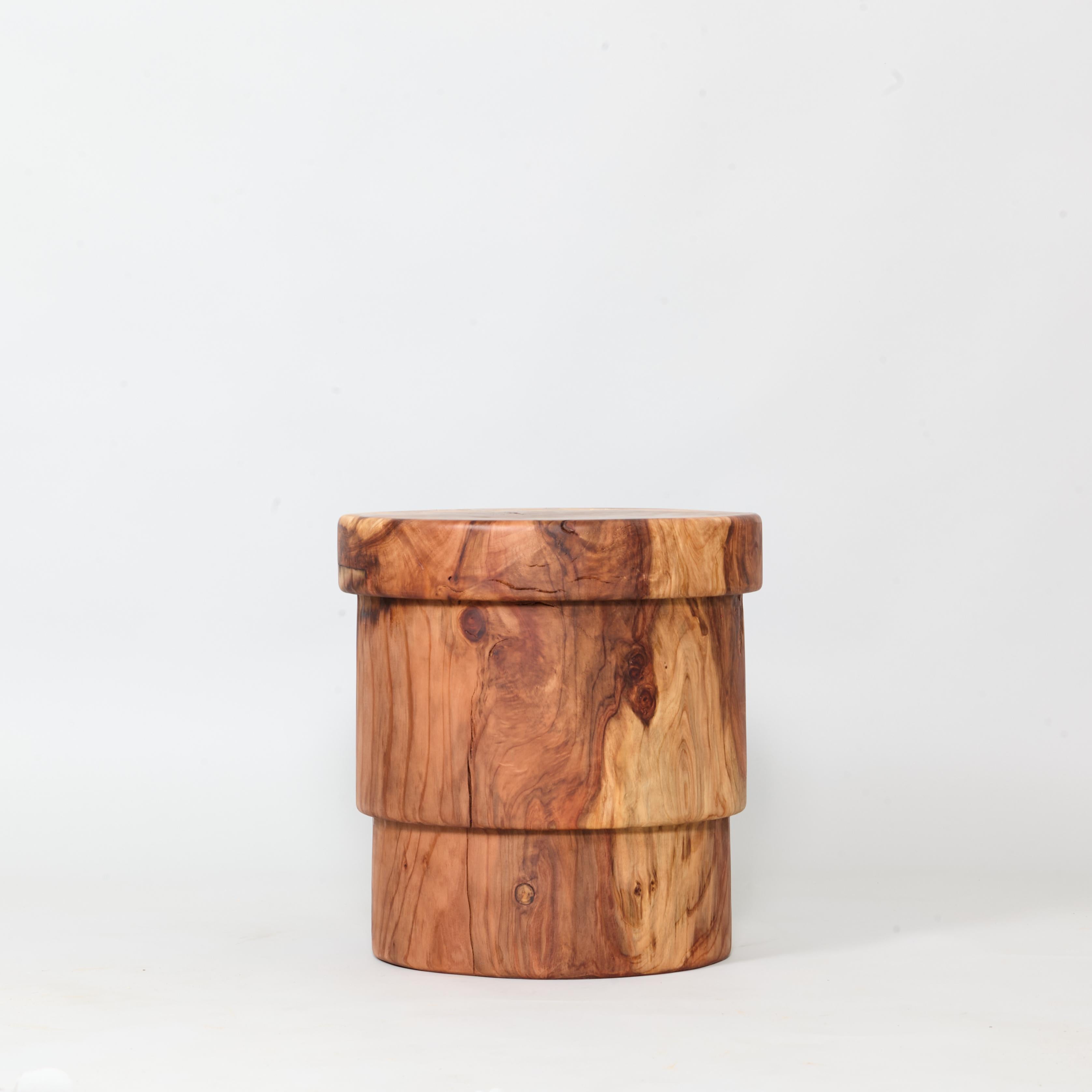 Americano Sgabello, Tavolino, Wood Wood recuperato, Legno rosso, Mid Century Modern in vendita