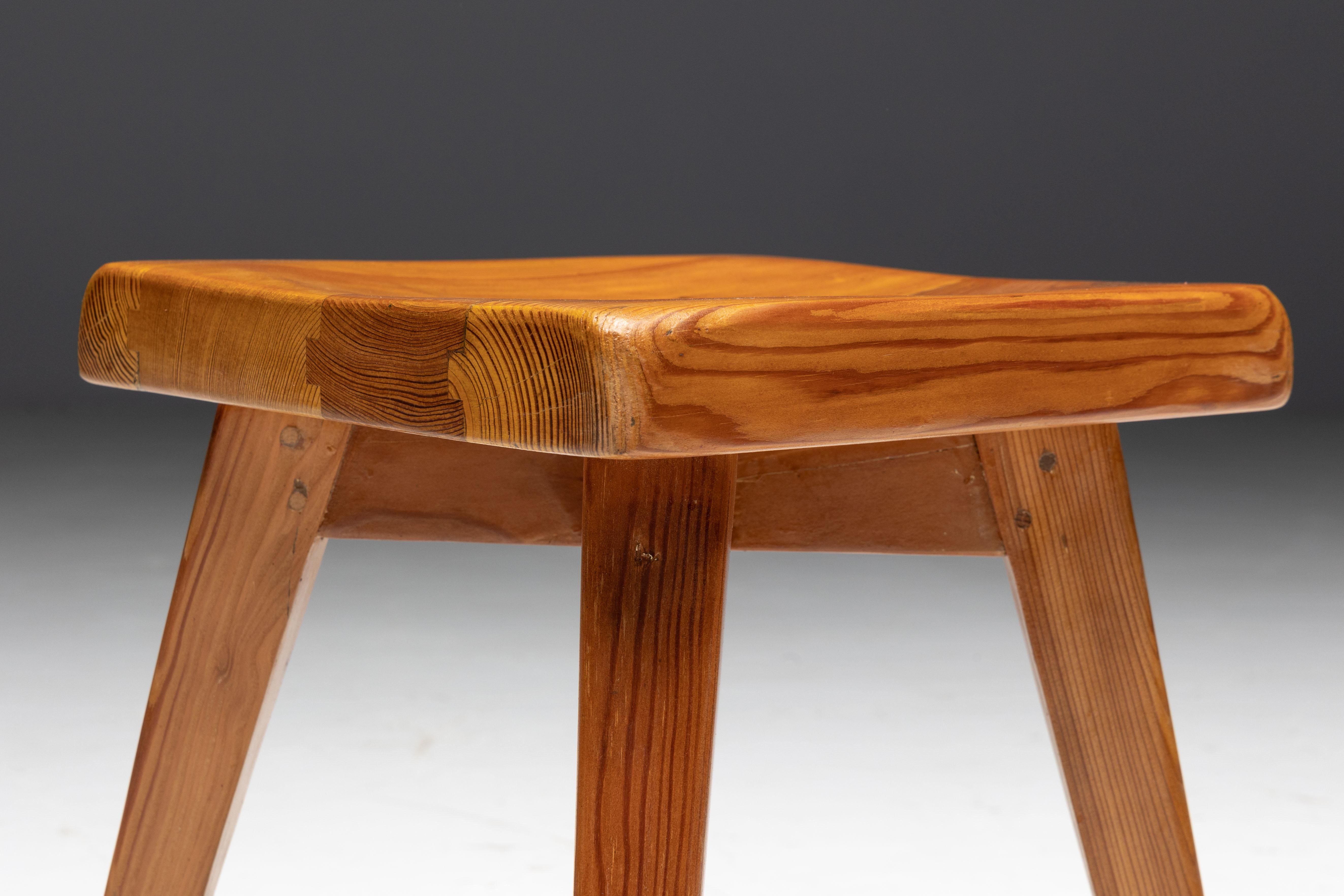 Tabourets de Christian Durupt et Charlotte Perriand, France, années 1960 en vente 3