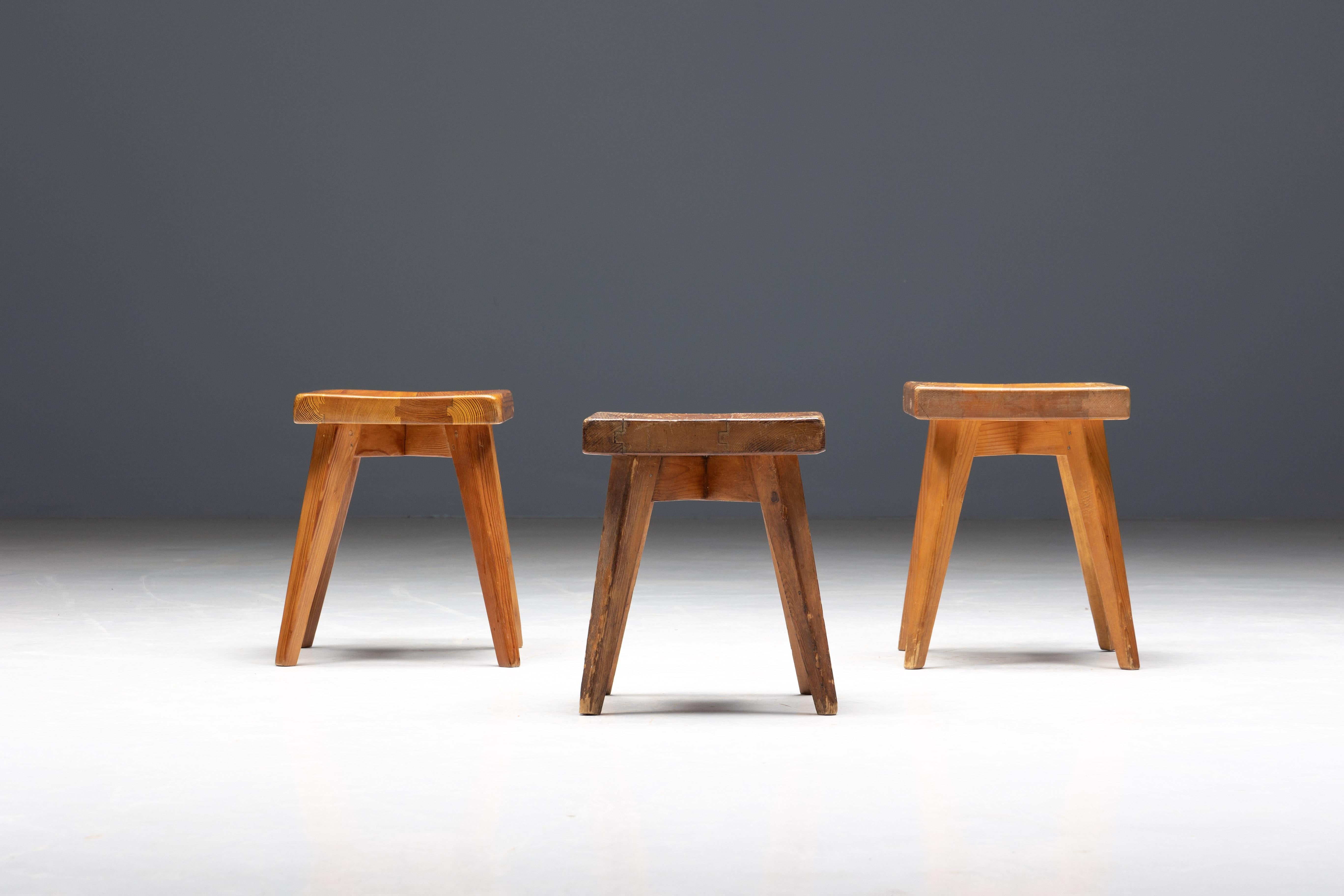 Tabourets de Christian Durupt et Charlotte Perriand, France, années 1960 Excellent état - En vente à Antwerp, BE