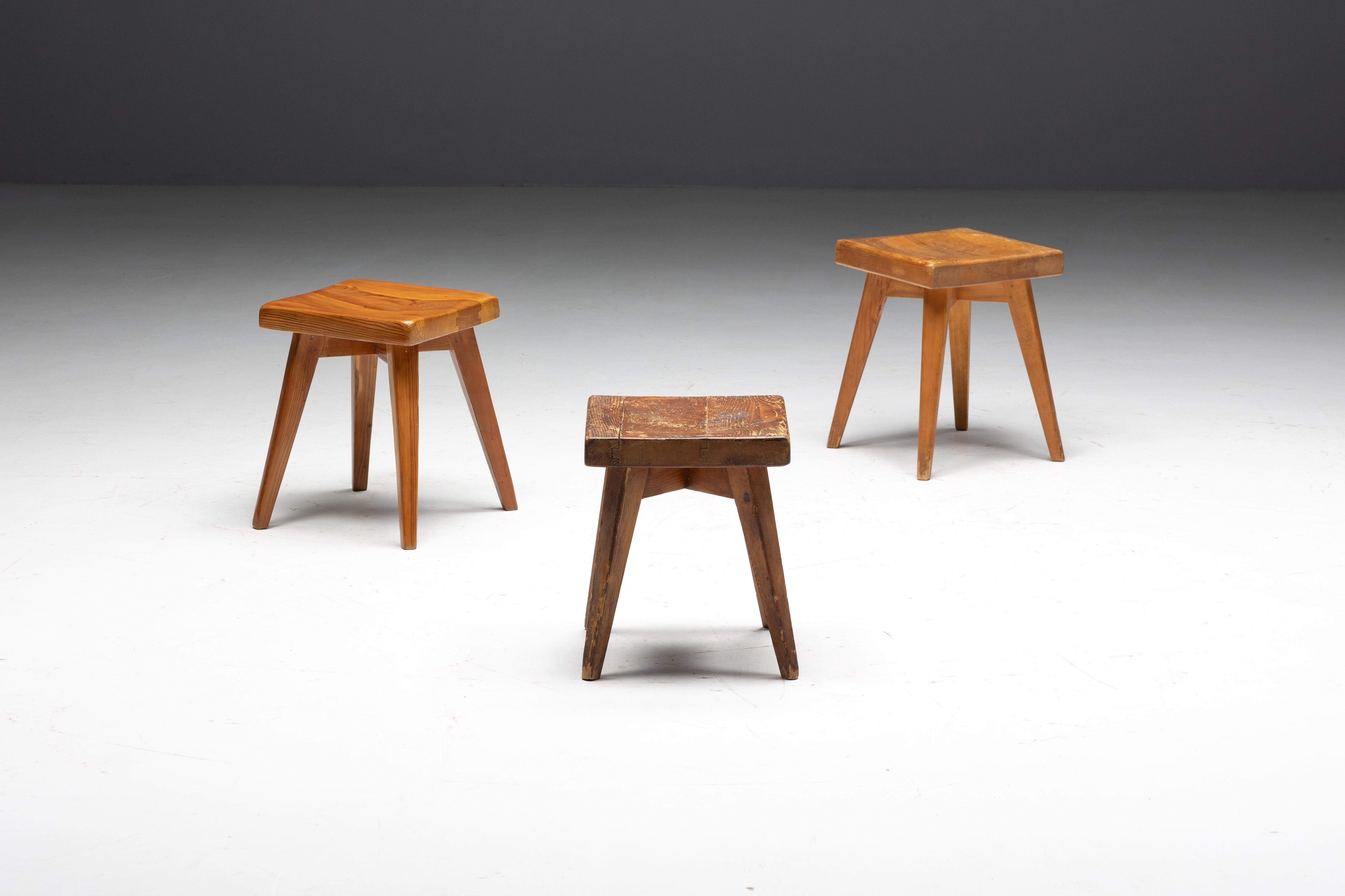 Milieu du XXe siècle Tabourets de Christian Durupt et Charlotte Perriand, France, années 1960 en vente