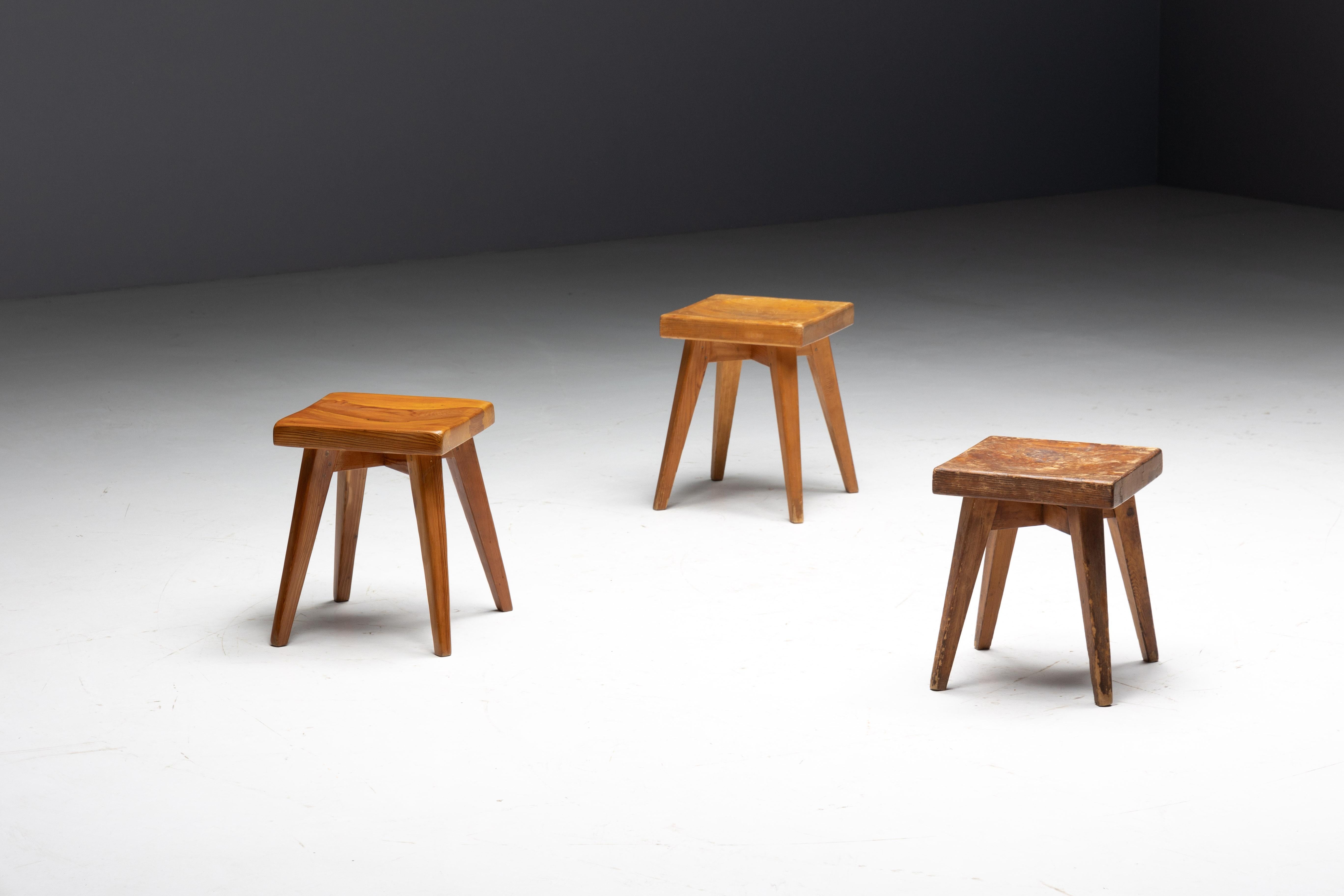 Bois Tabourets de Christian Durupt et Charlotte Perriand, France, années 1960 en vente