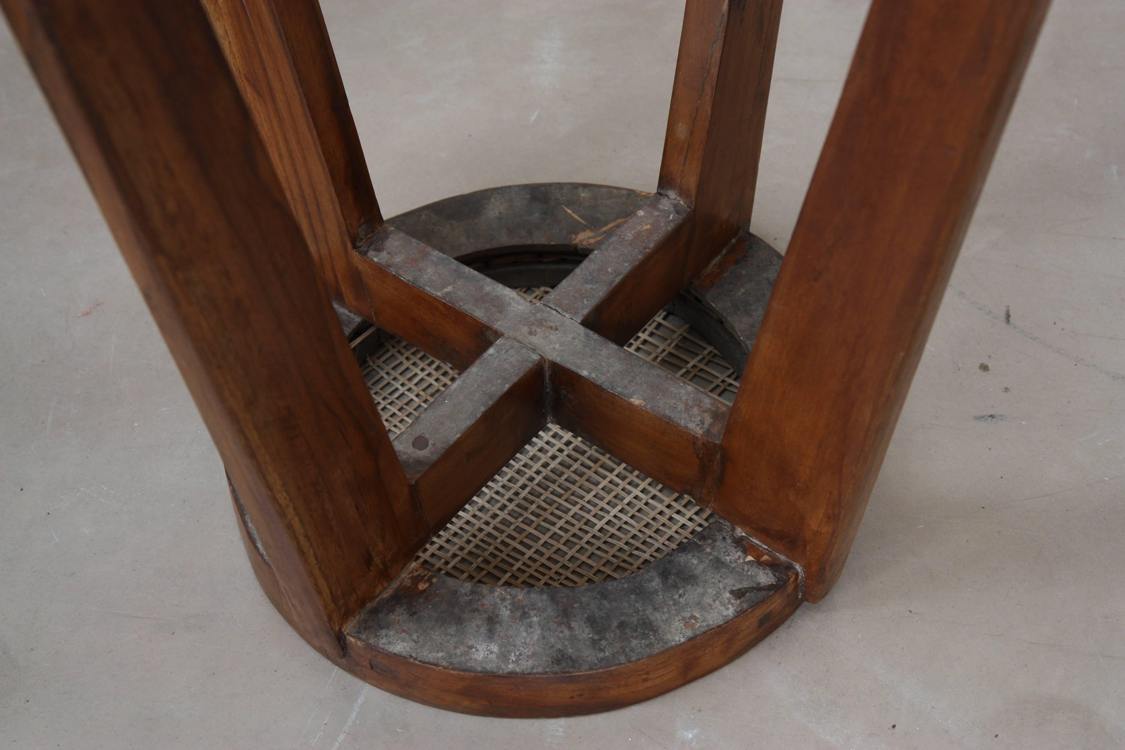 pierre jeanneret stools