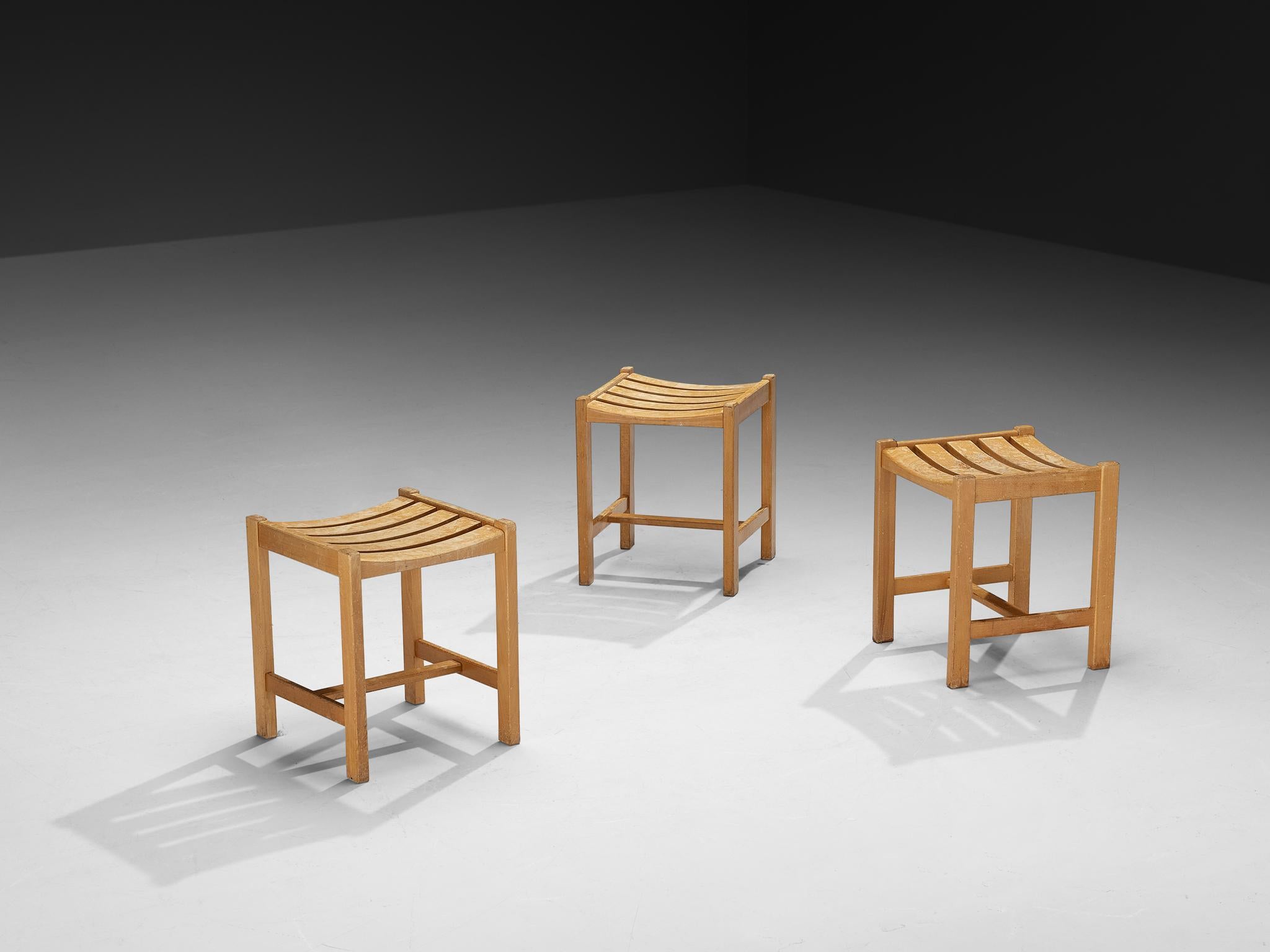 Taburetes de Madera Rubia Europeo en venta