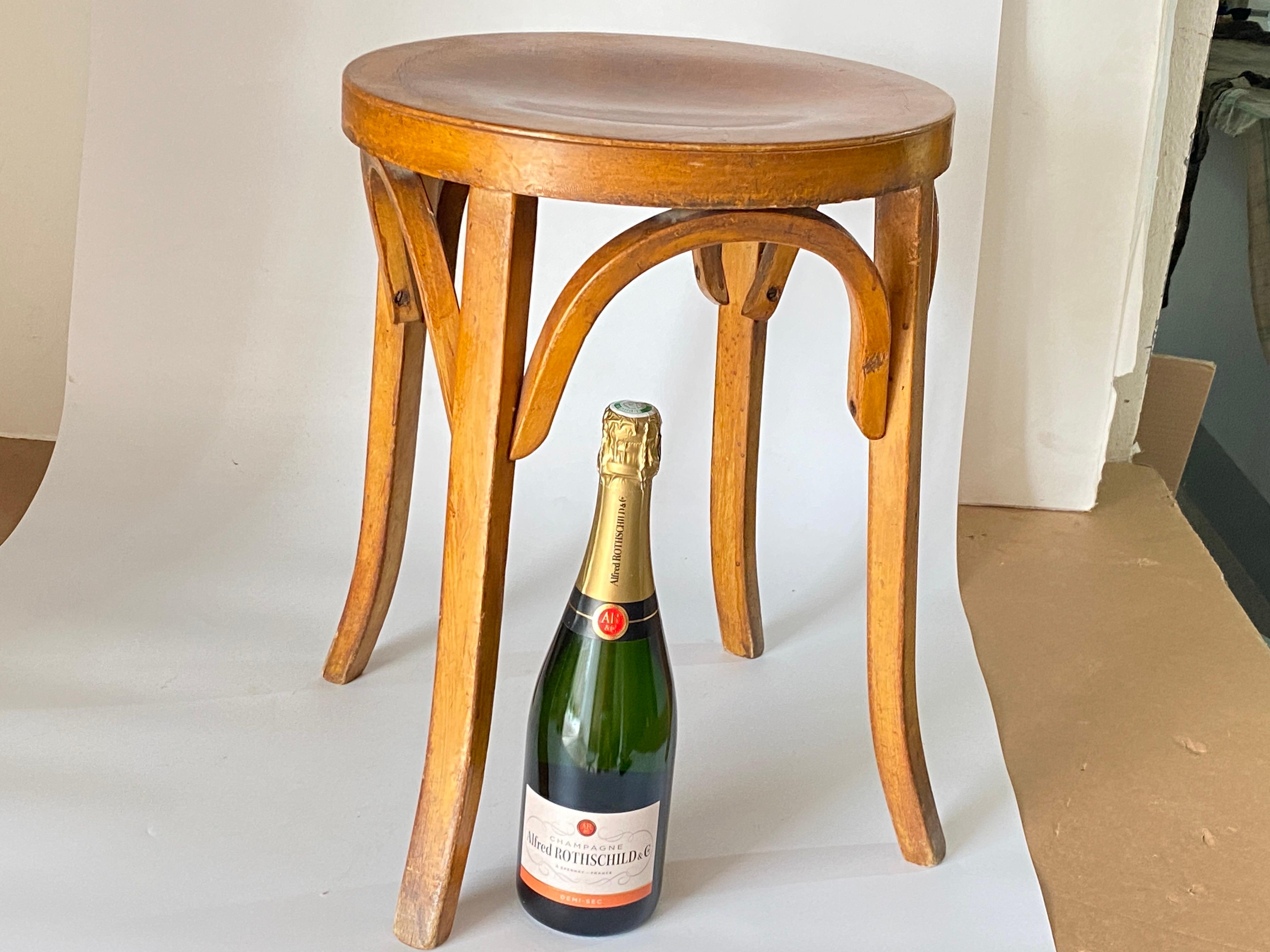 Stools in Wood, Old Patina, in the Style of Thonet, 1920 Austria, Set of 2 In Good Condition In Auribeau sur Siagne, FR