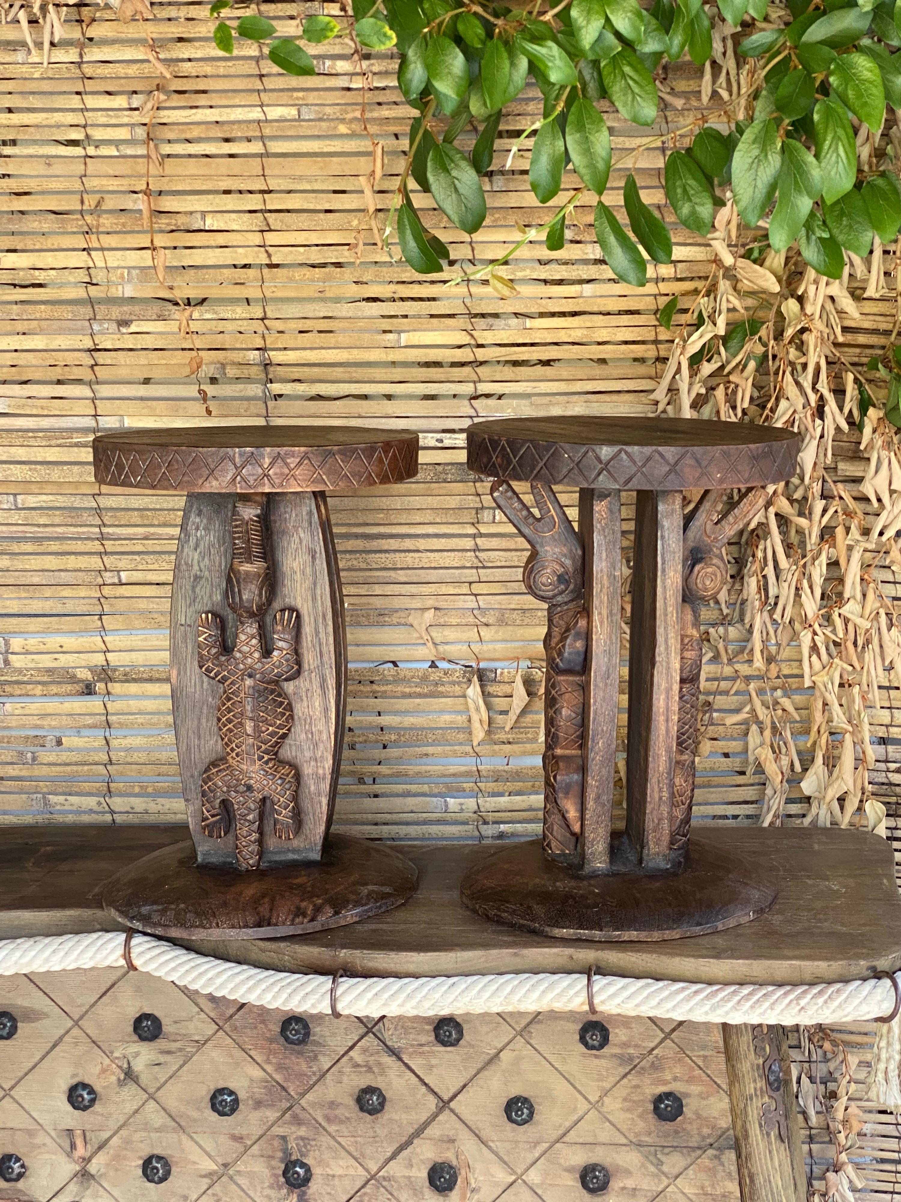 These stools are very décoratives, with crocodiles hand carved pattern, and geometrical style pattern.
In the African style, XX century 
They can be used at night tables too, or end tables.