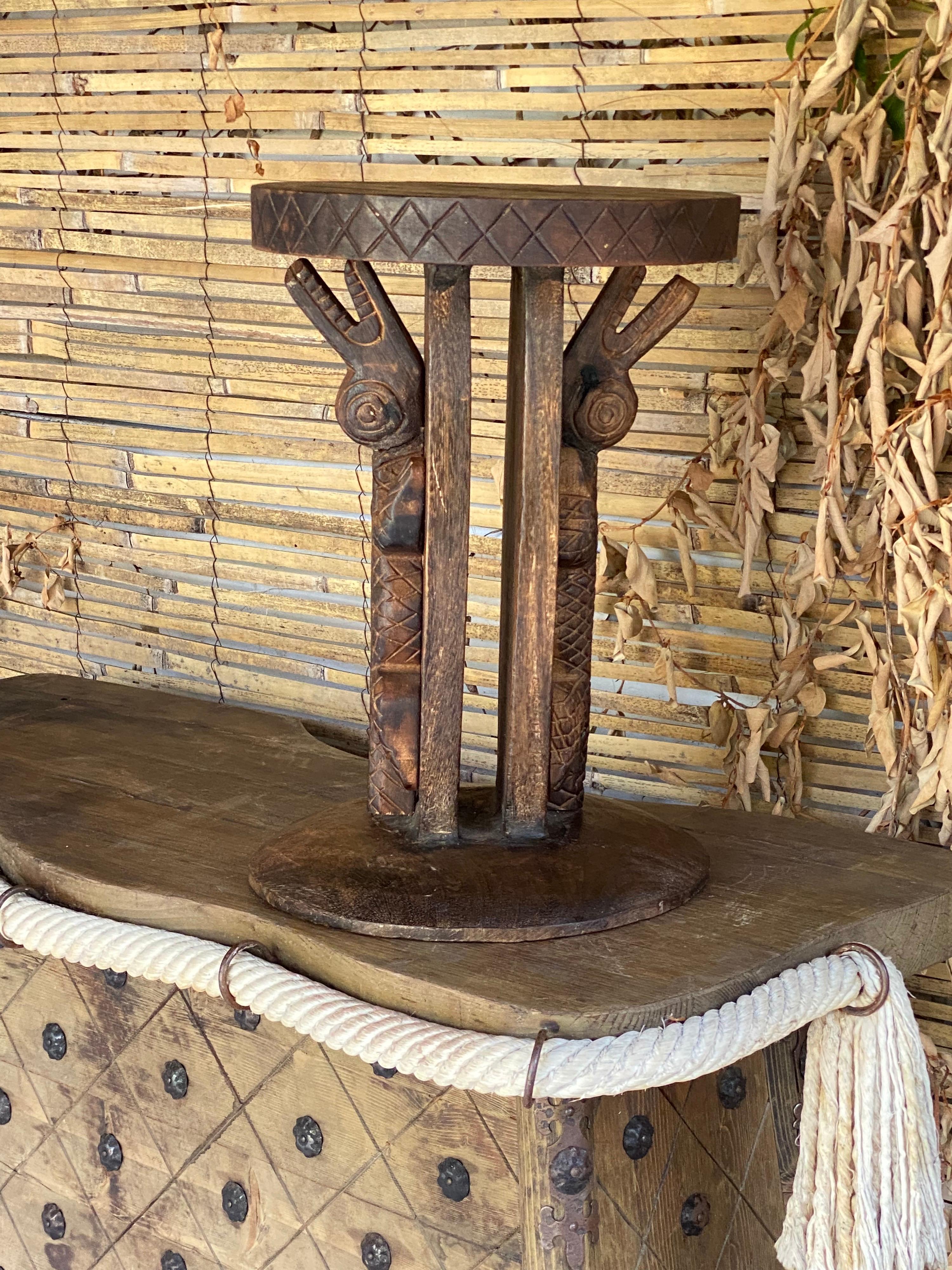 Minimalist Stools in Wood with Carved Details, African Style Vintage, Set of 2